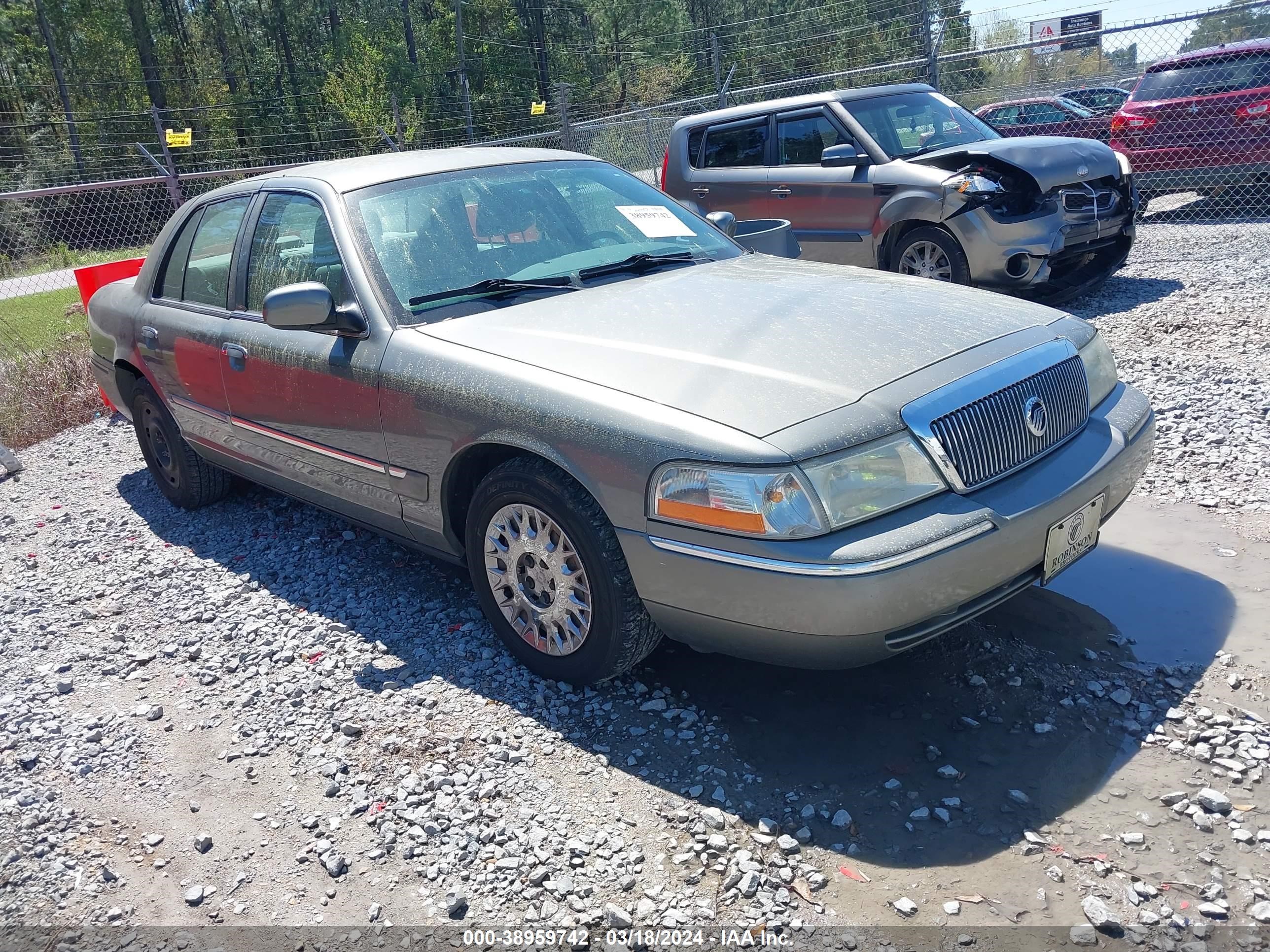 MERCURY GRAND MARQUIS 2003 2mefm74w43x705202