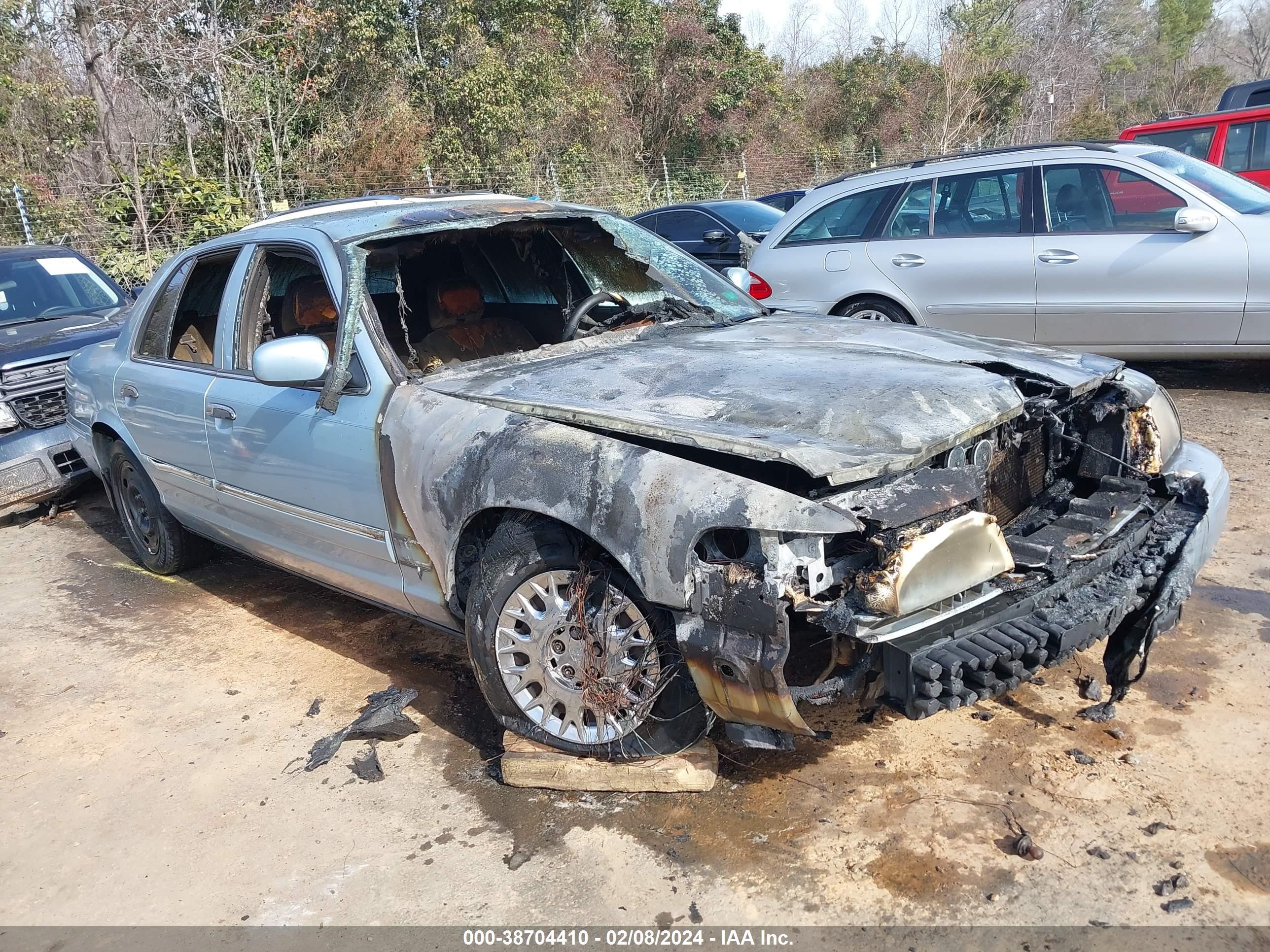 MERCURY GRAND MARQUIS 2004 2mefm74w44x617395