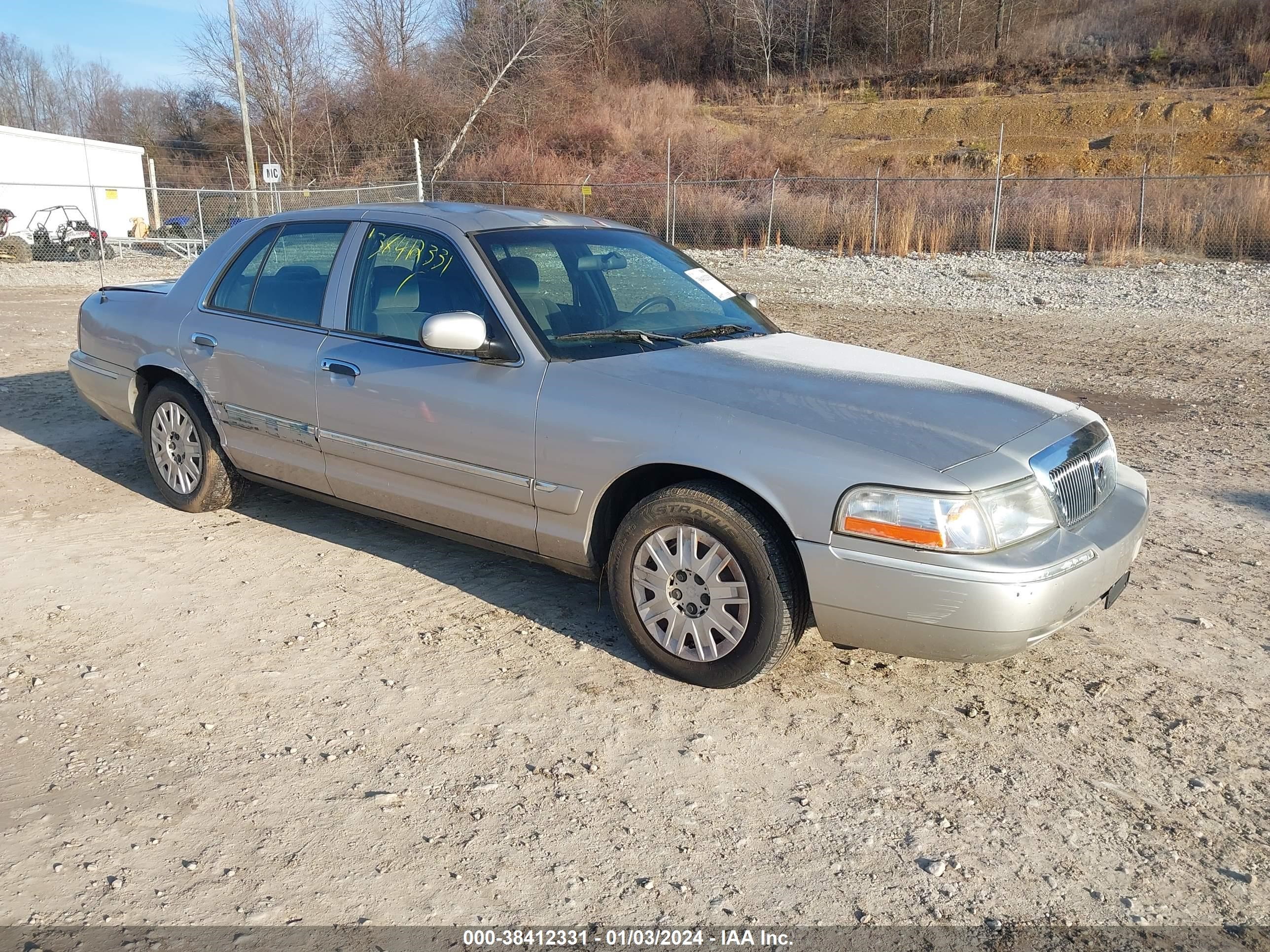 MERCURY GRAND MARQUIS 2005 2mefm74w55x665473