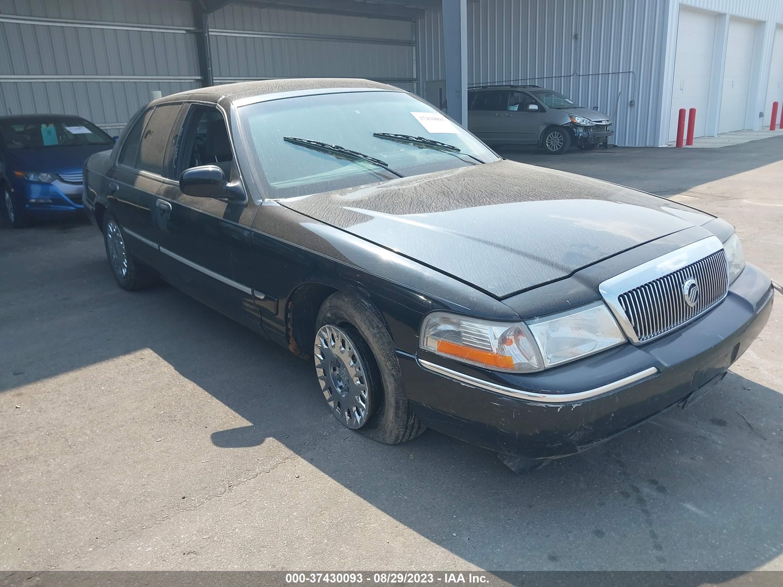 MERCURY GRAND MARQUIS 2003 2mefm74w73x708028