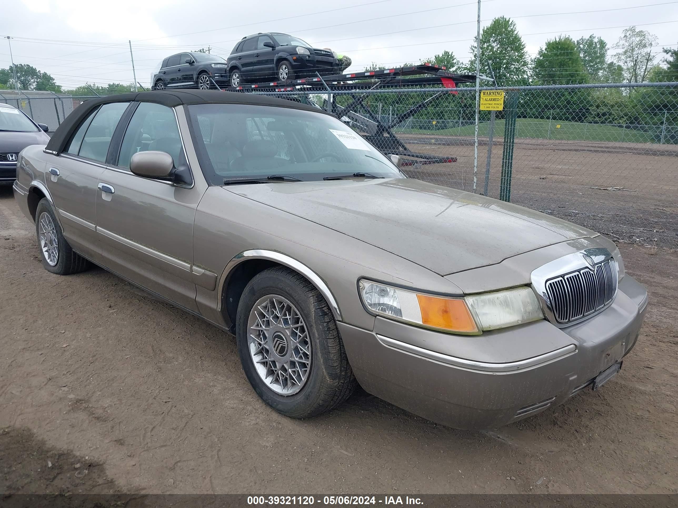 MERCURY GRAND MARQUIS 2002 2mefm74w82x660165