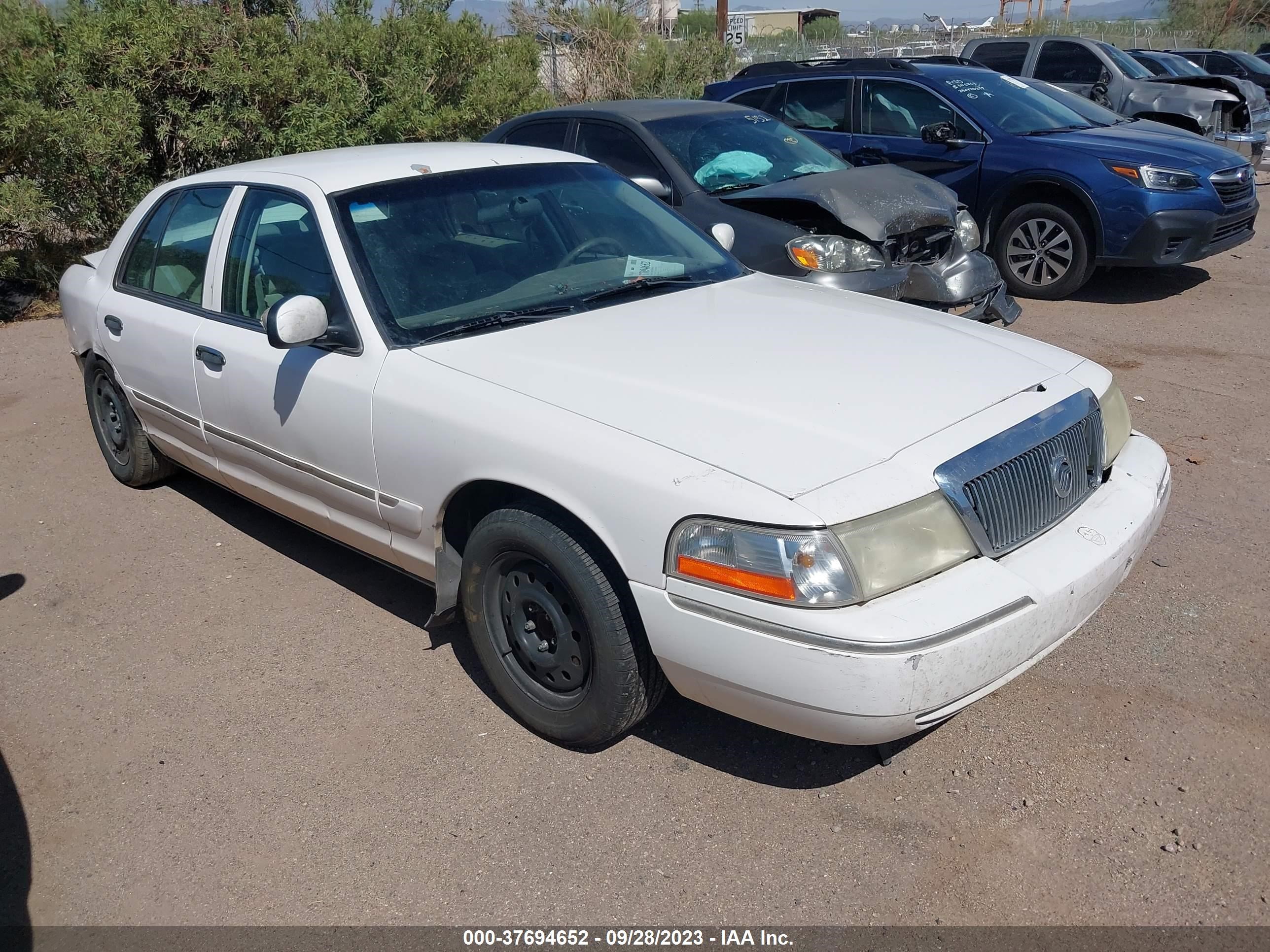 MERCURY GRAND MARQUIS 2003 2mefm74w83x679610