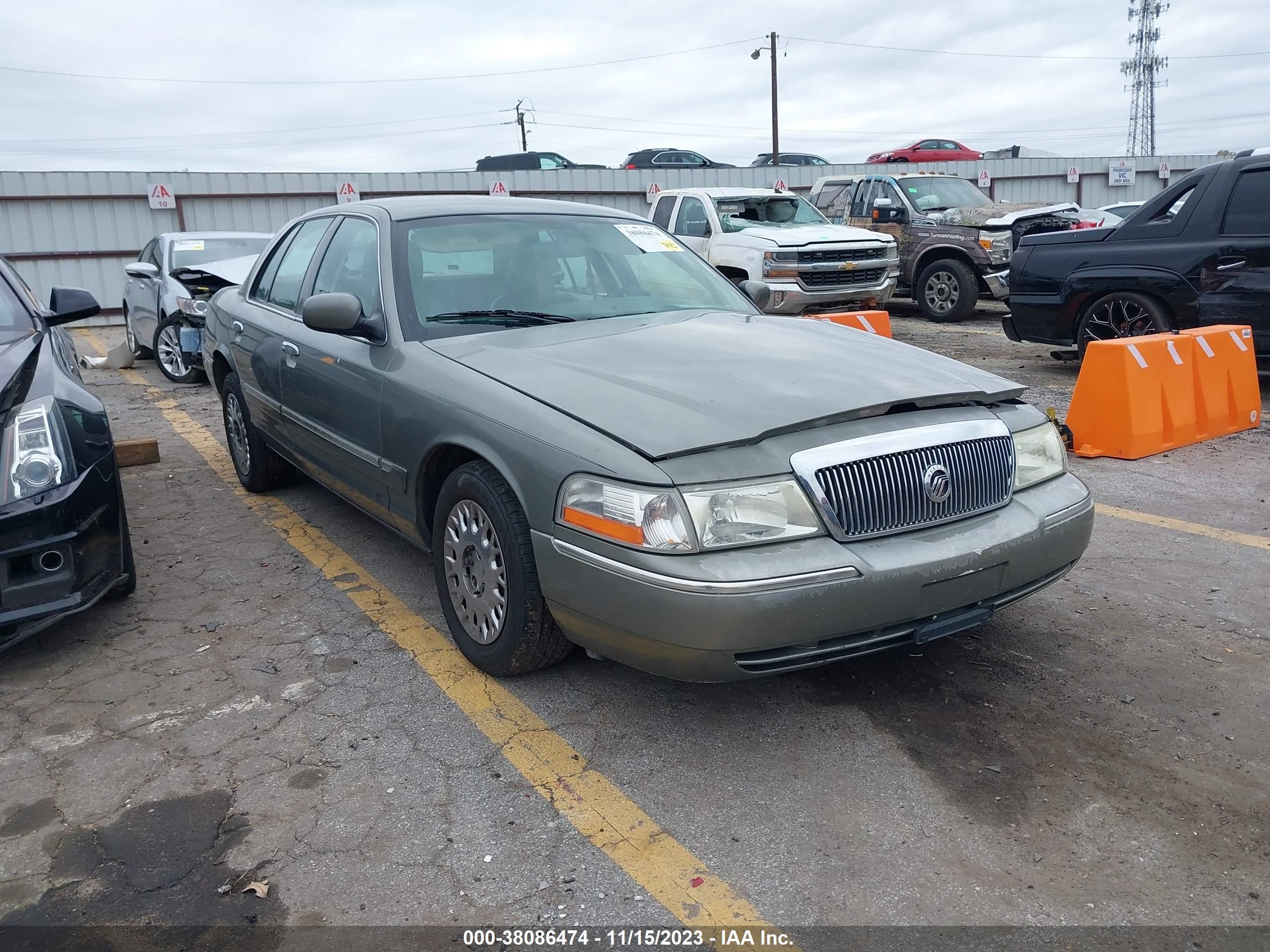 MERCURY GRAND MARQUIS 2004 2mefm74w84x611308