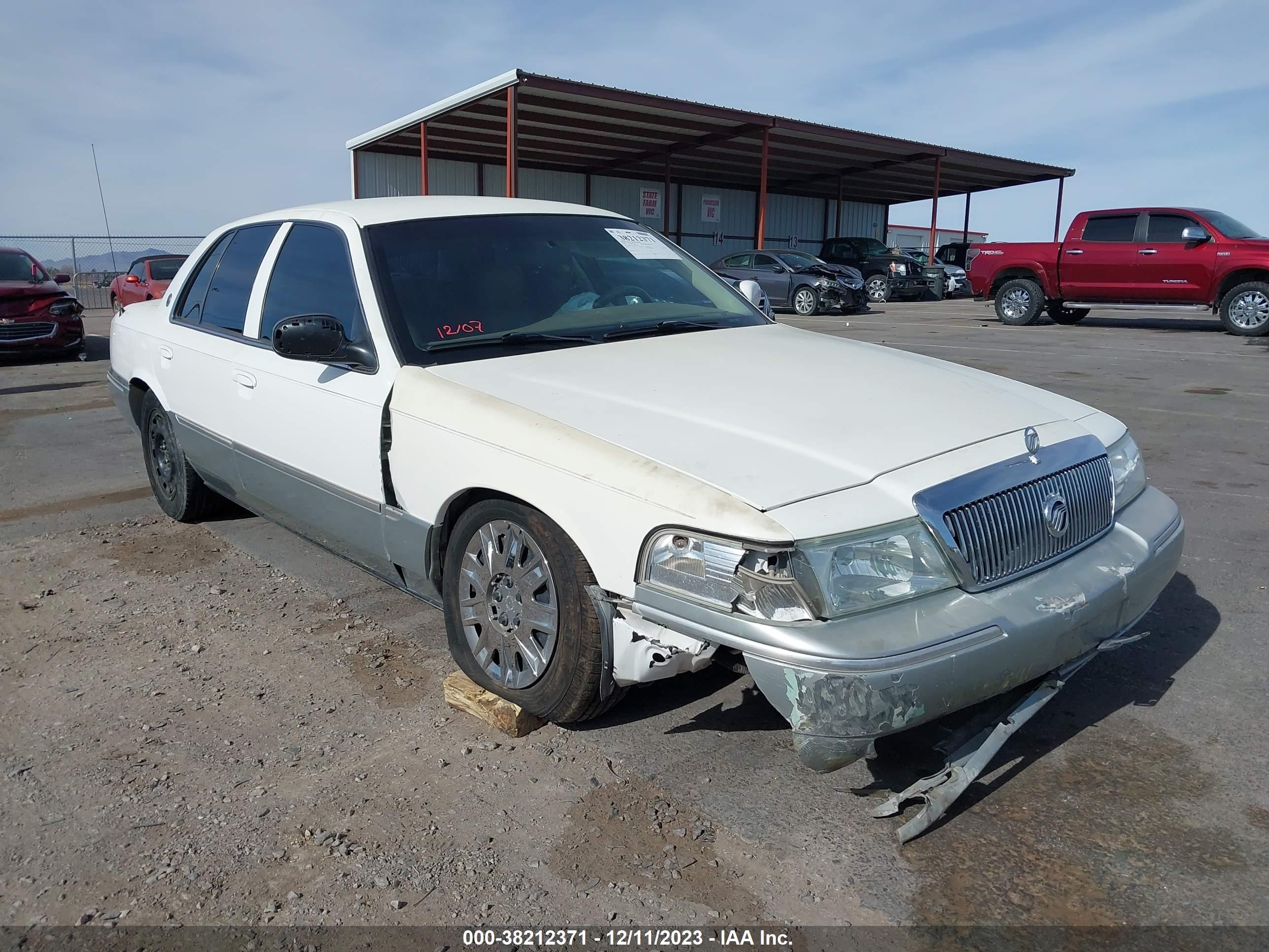 MERCURY GRAND MARQUIS 2005 2mefm74w85x601671