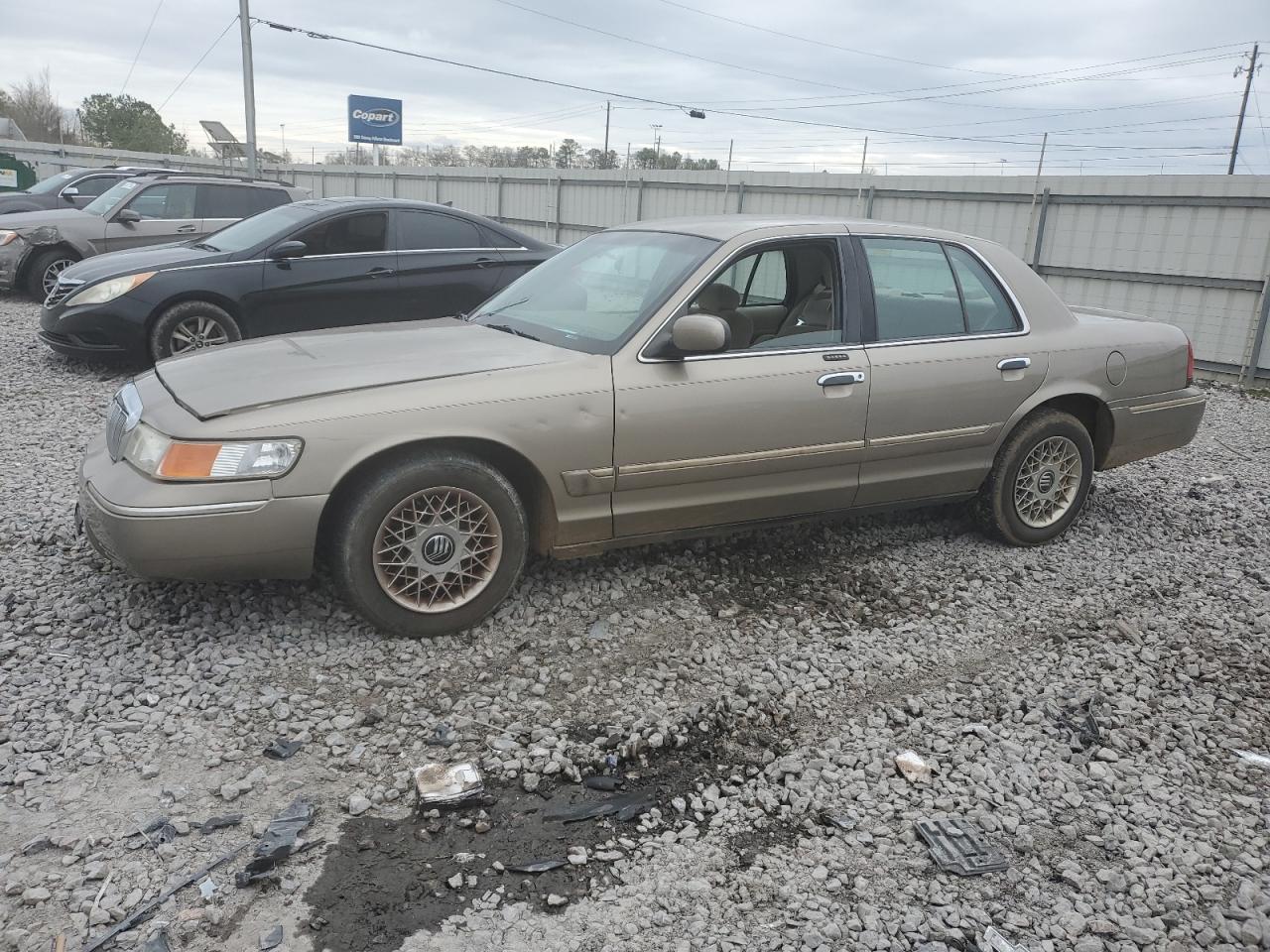 MERCURY GRAND MARQUIS 2002 2mefm74wx2x644601