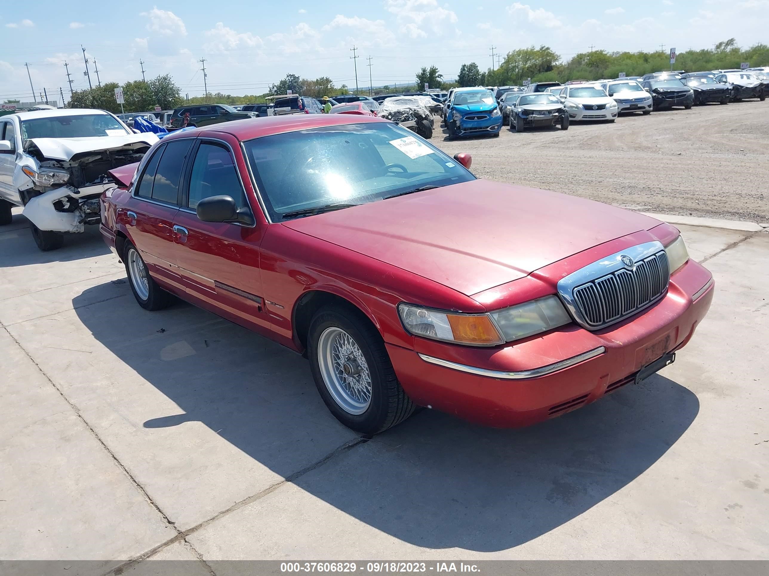 MERCURY GRAND MARQUIS 1999 2mefm74wxxx648378