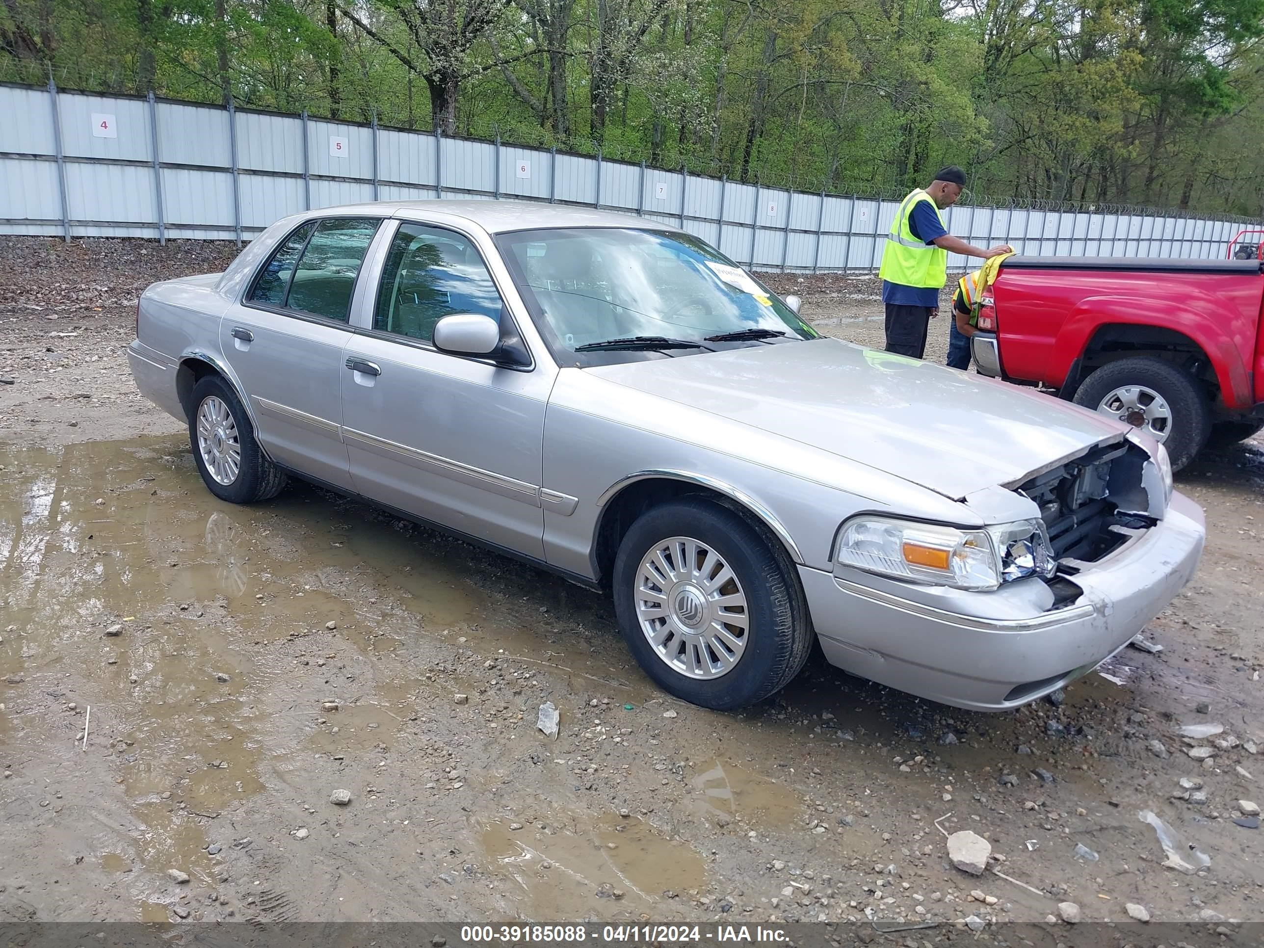 MERCURY GRAND MARQUIS 2006 2mefm75v96x631690