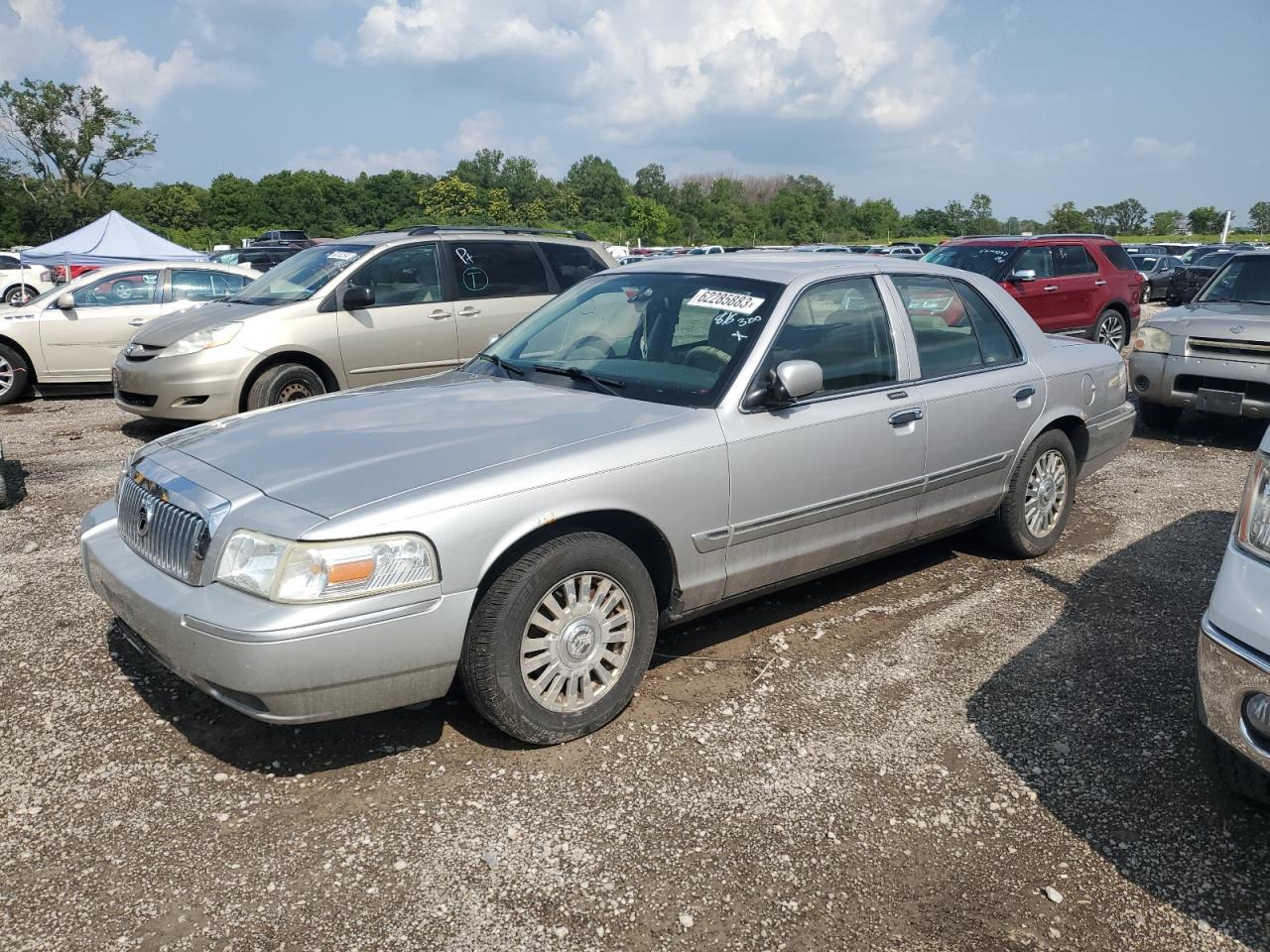 MERCURY GRAND MARQUIS 2006 2mefm75v96x640132