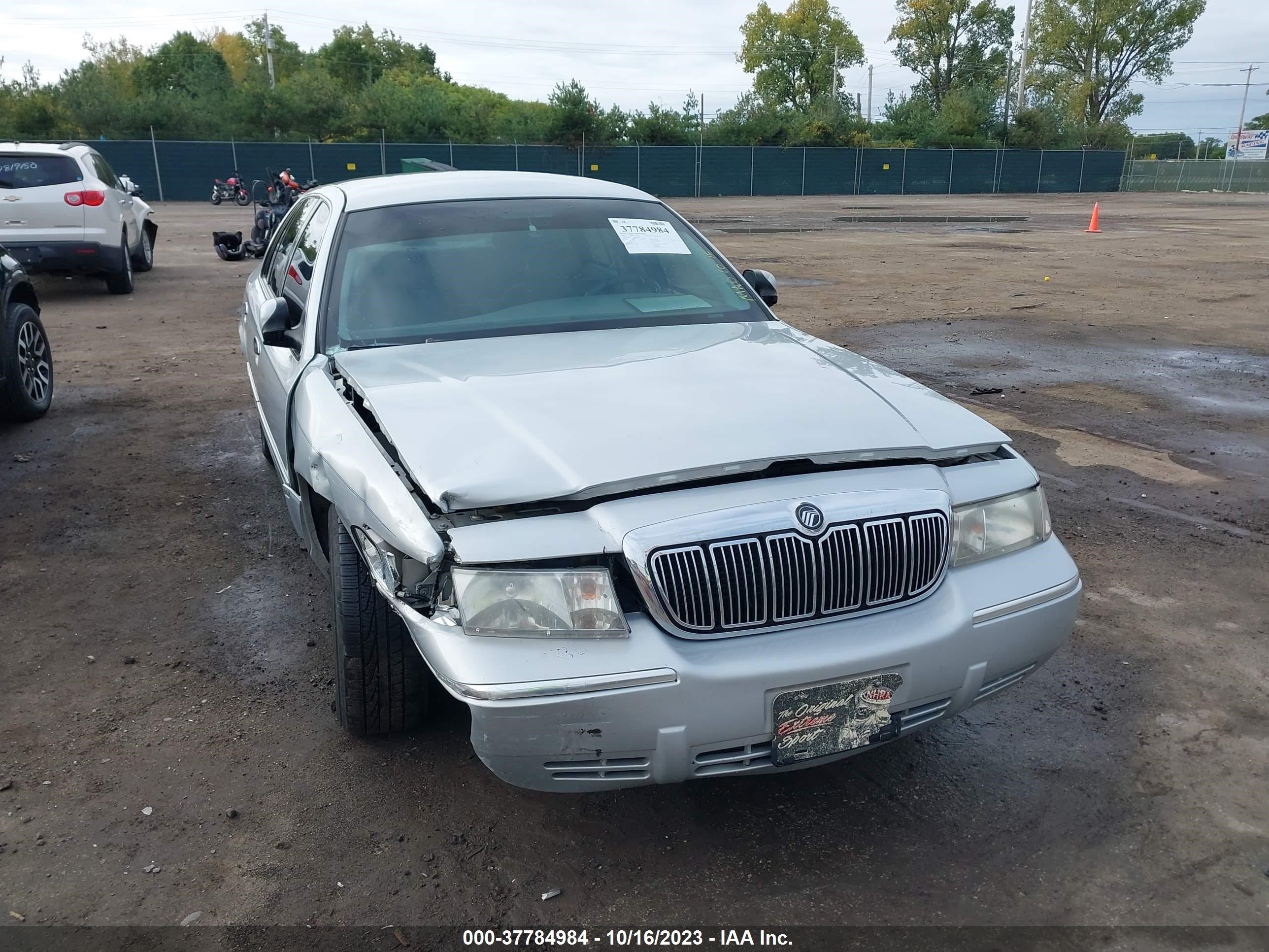 MERCURY GRAND MARQUIS 2001 2mefm75w11x687916