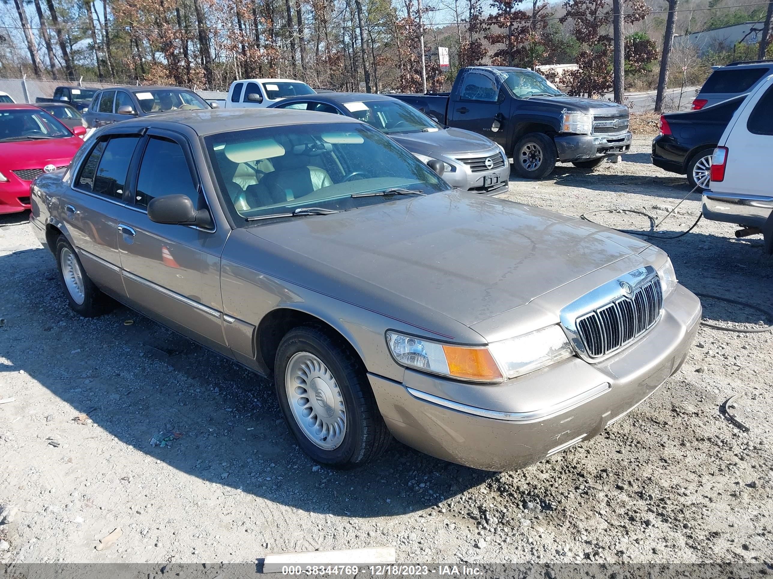 MERCURY GRAND MARQUIS 2002 2mefm75w12x613655