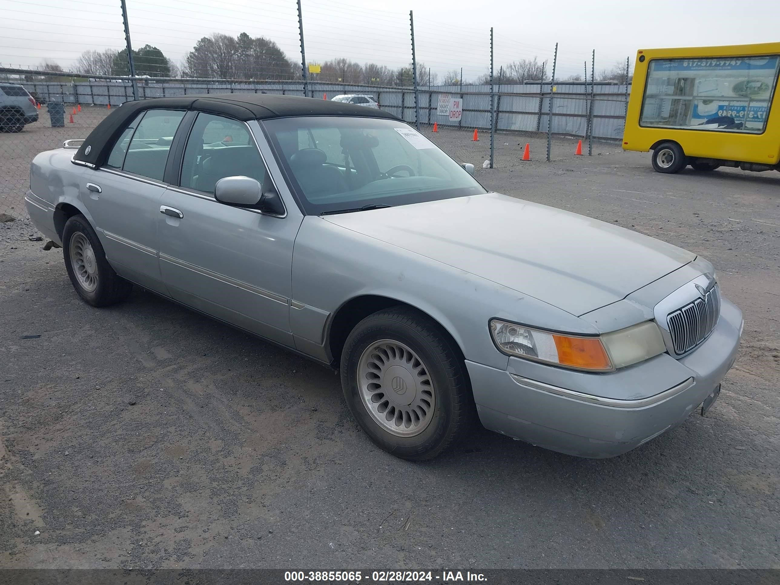 MERCURY GRAND MARQUIS 2001 2mefm75w21x677793