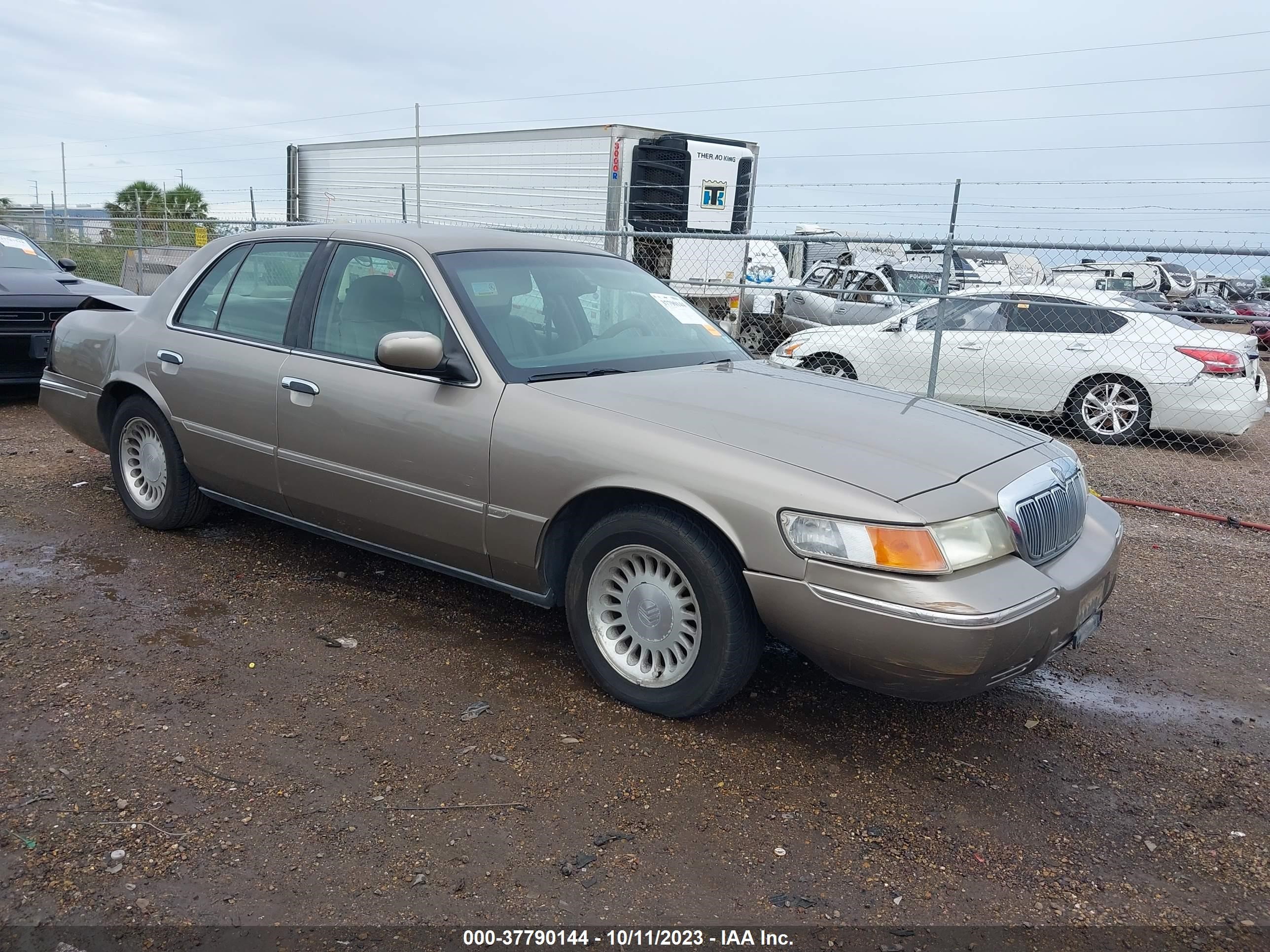 MERCURY GRAND MARQUIS 2001 2mefm75w41x605225