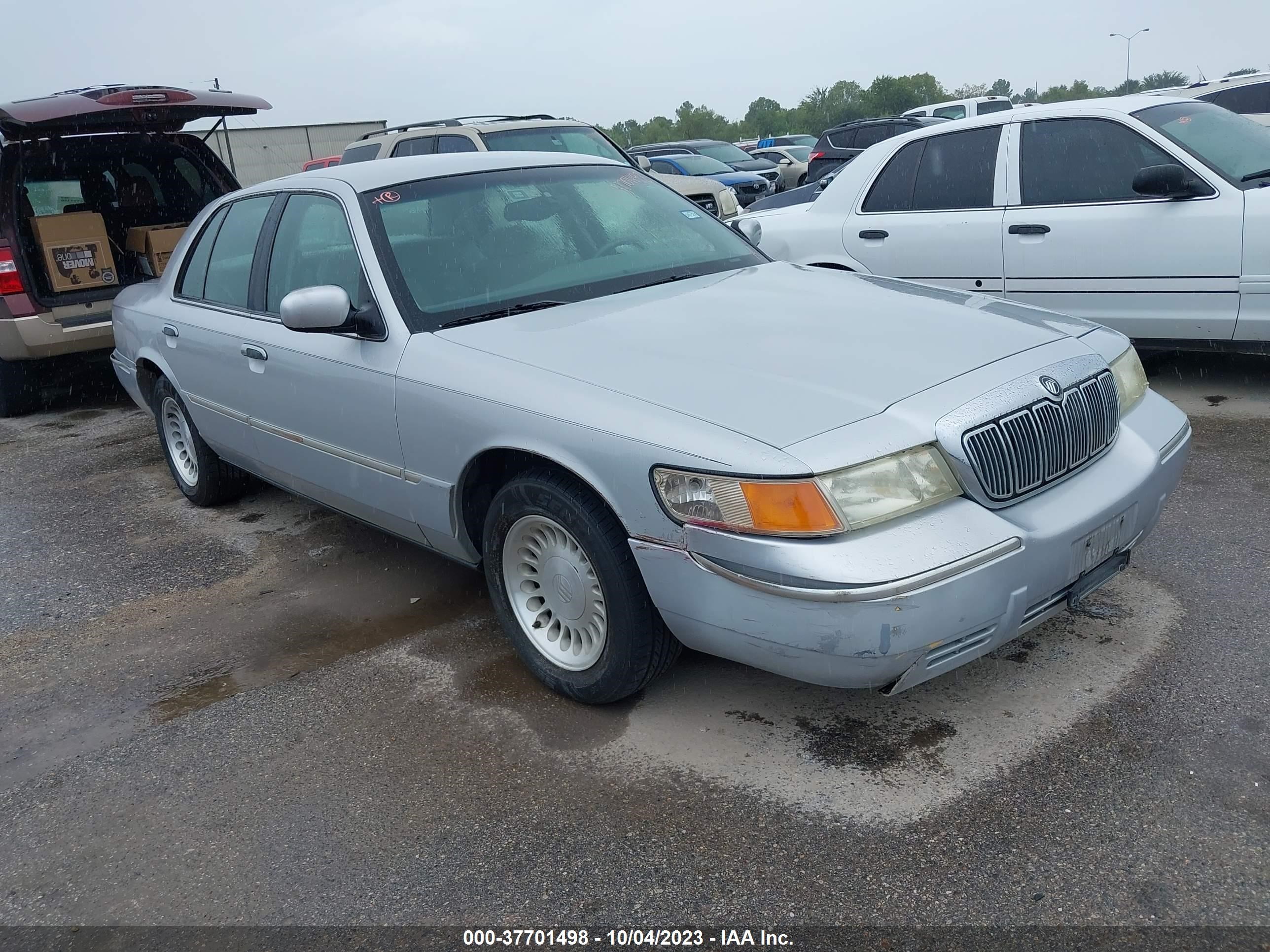 MERCURY GRAND MARQUIS 2001 2mefm75w41x639164