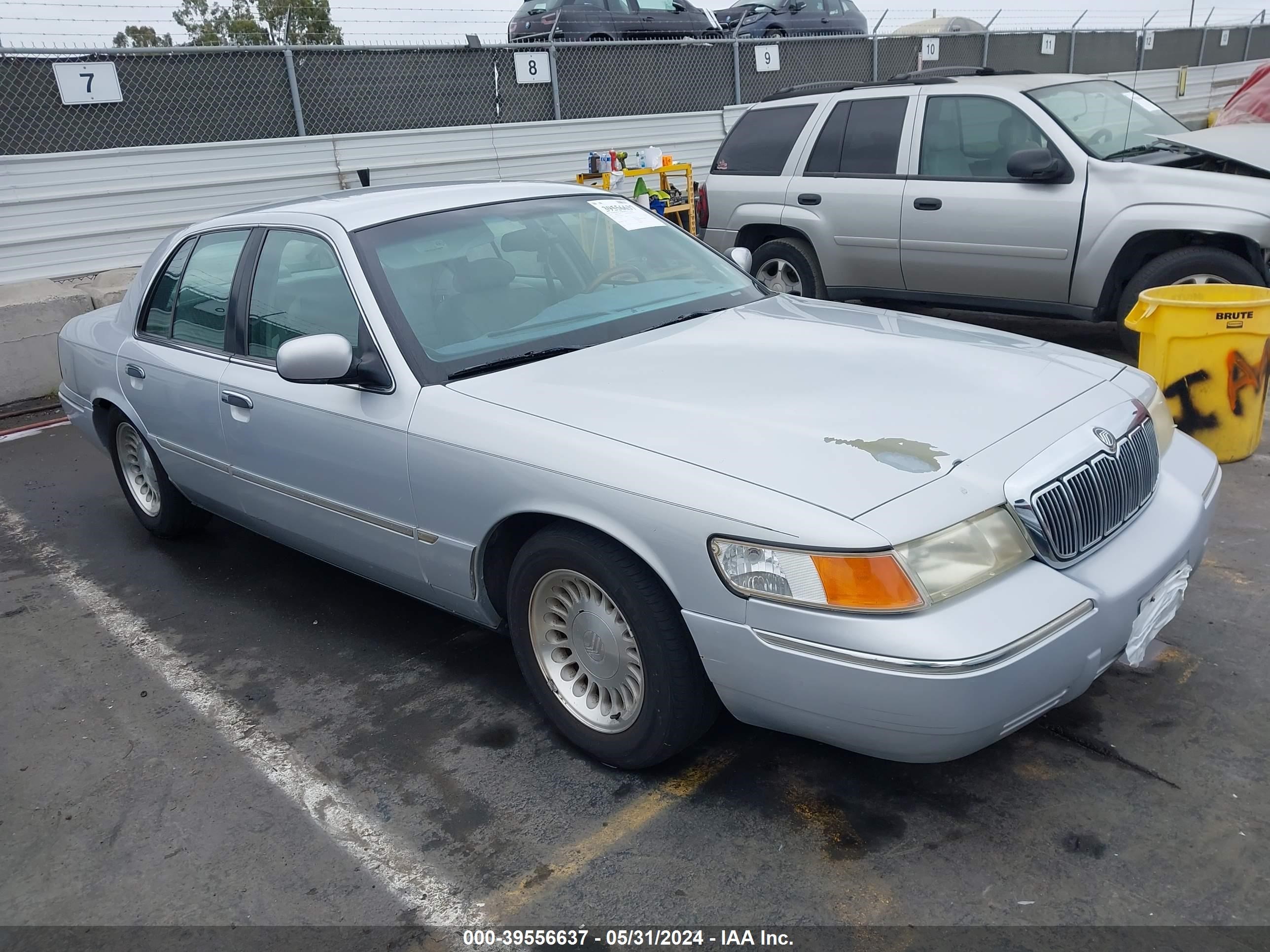 MERCURY GRAND MARQUIS 2002 2mefm75w42x662851