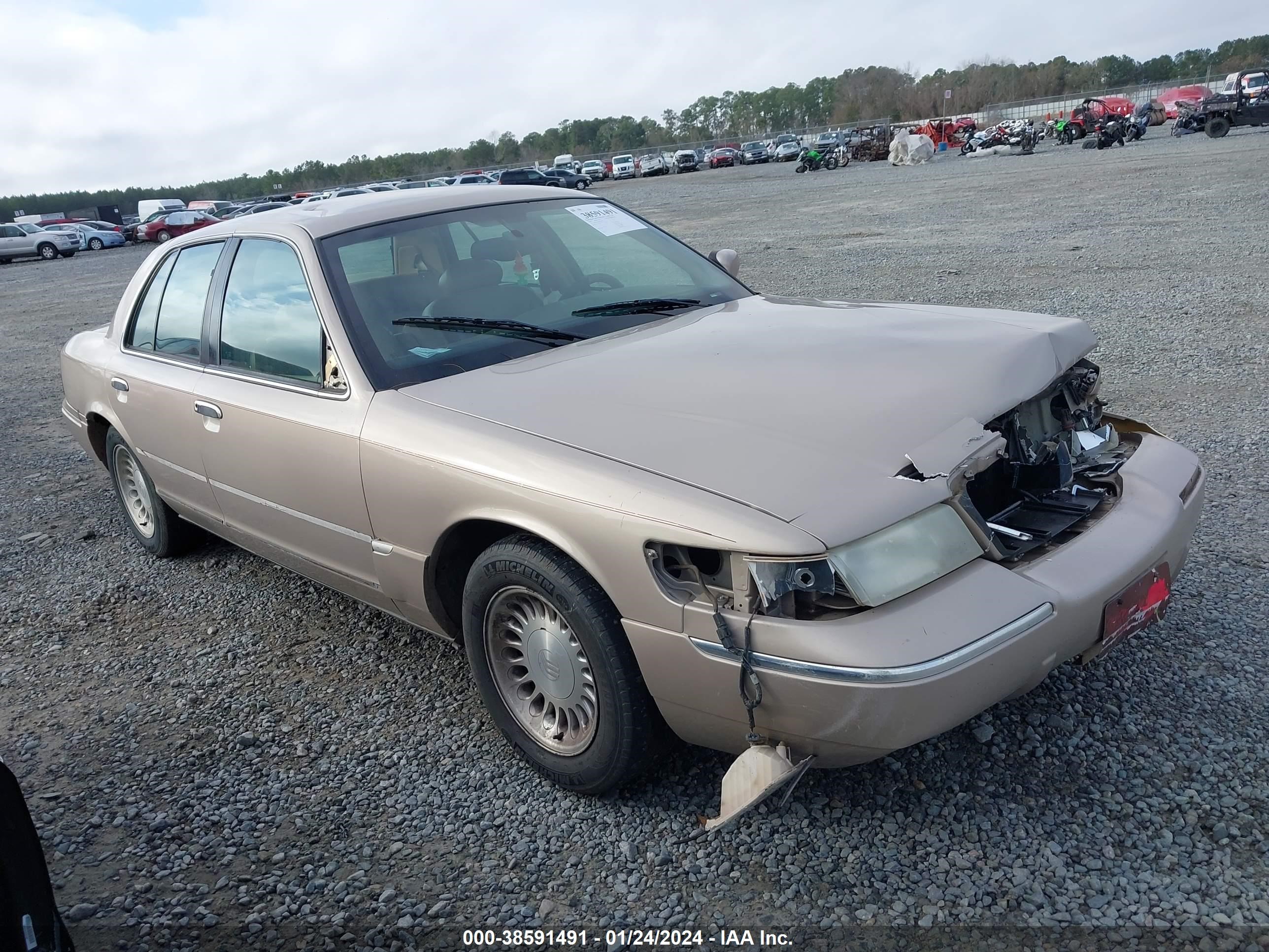 MERCURY GRAND MARQUIS 1998 2mefm75w4wx658983