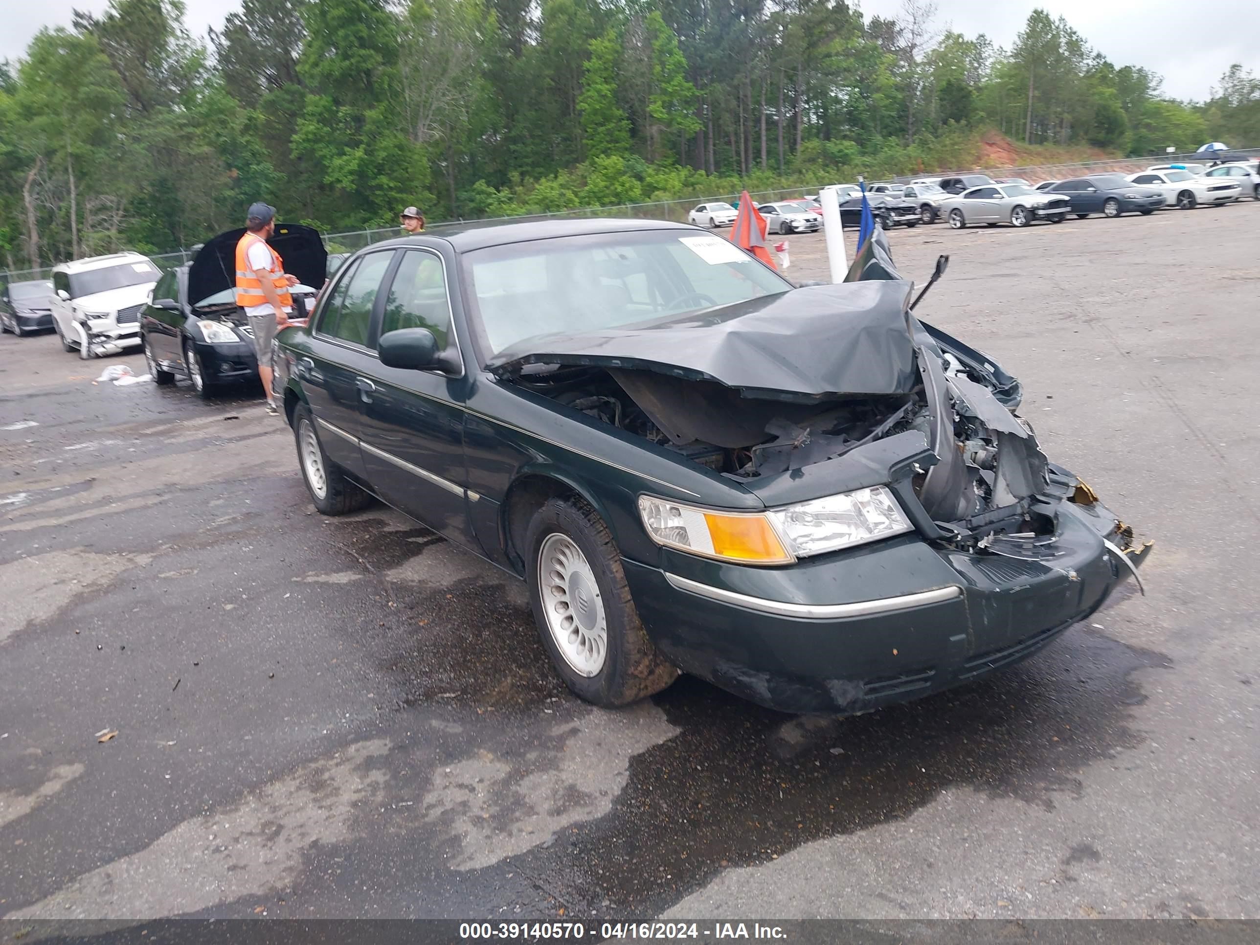 MERCURY GRAND MARQUIS 2002 2mefm75w72x612235