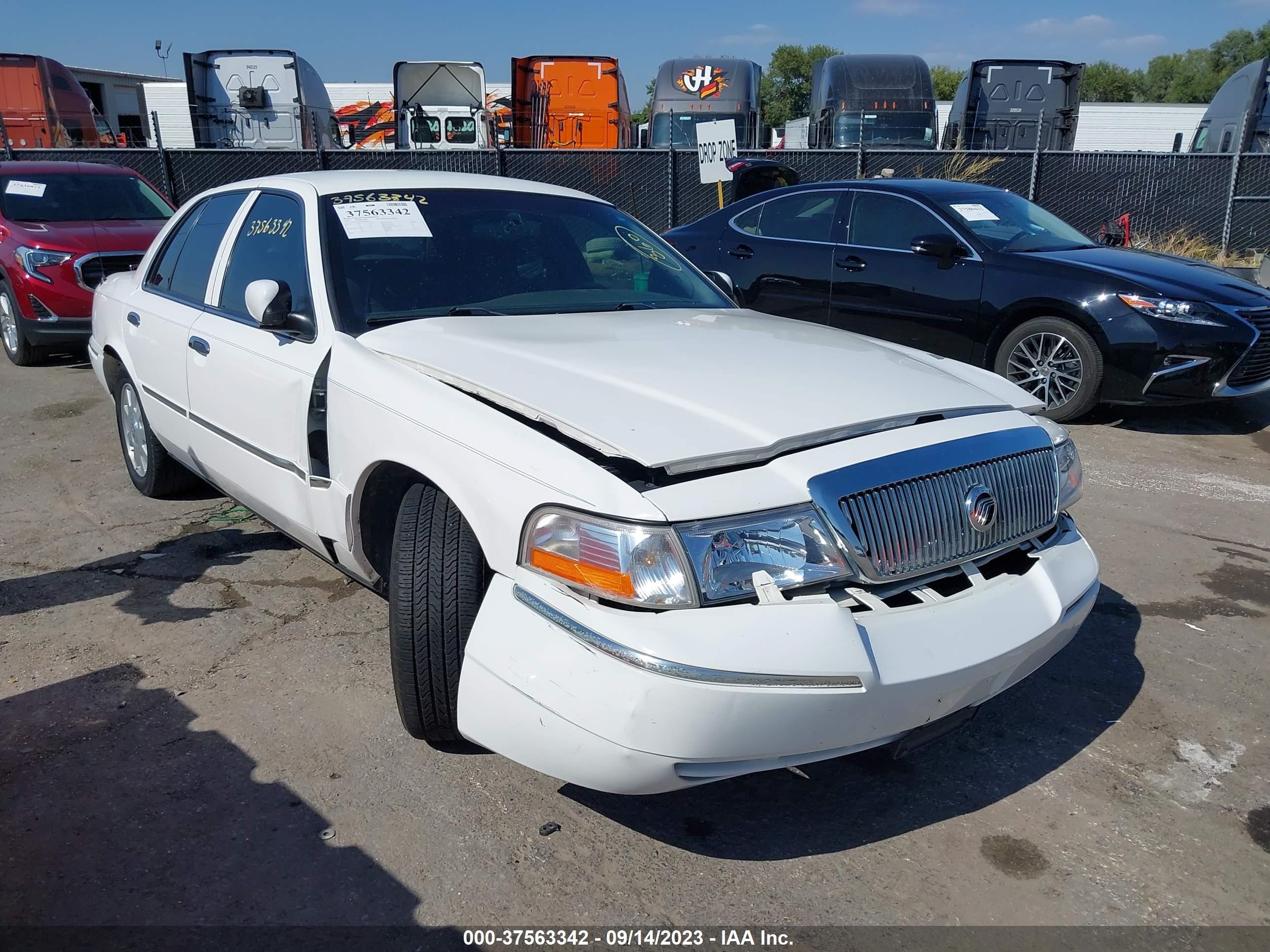 MERCURY GRAND MARQUIS 2005 2mefm75w85x669032