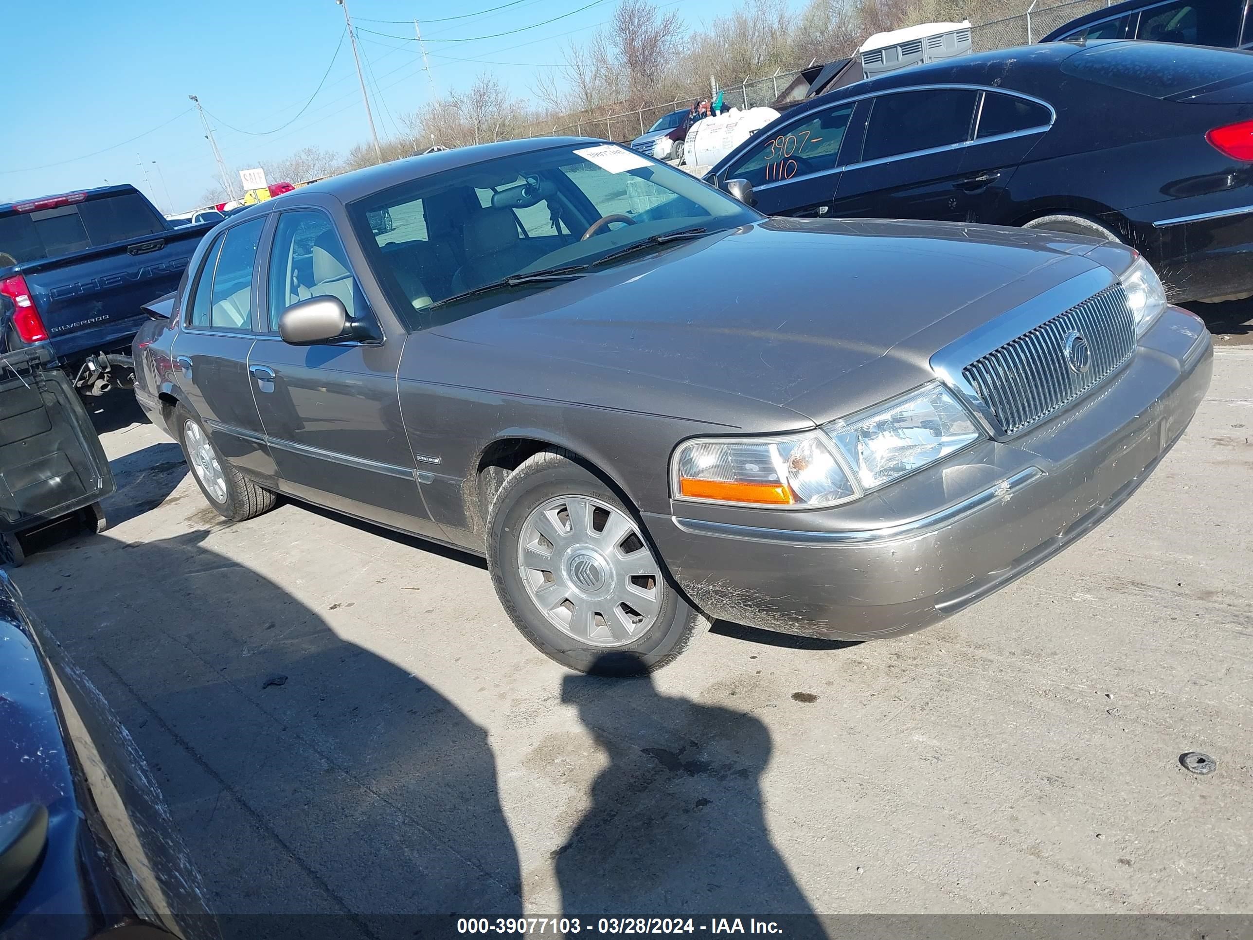 MERCURY GRAND MARQUIS 2003 2mehm75w63x688216