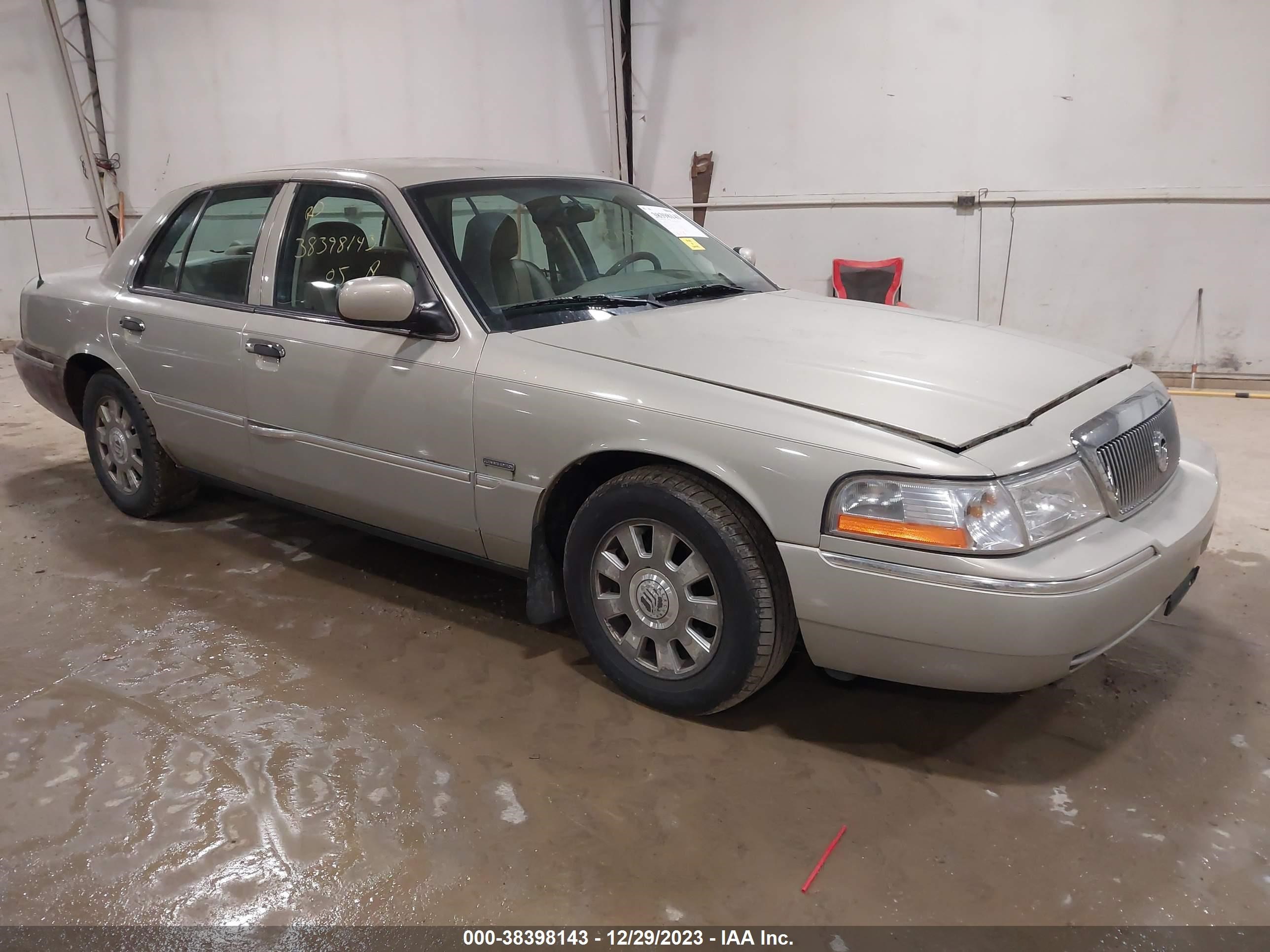 MERCURY GRAND MARQUIS 2005 2mehm75w95x674720