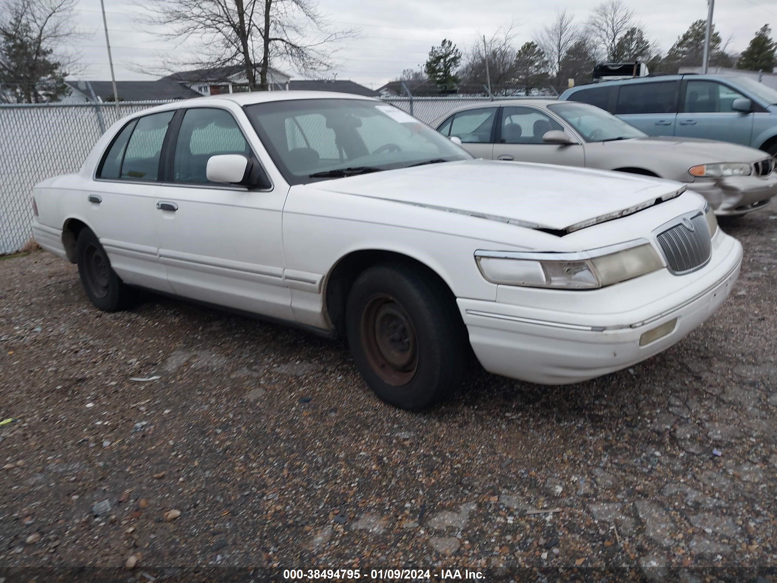 MERCURY GRAND MARQUIS 1997 2melm74w8vx702647