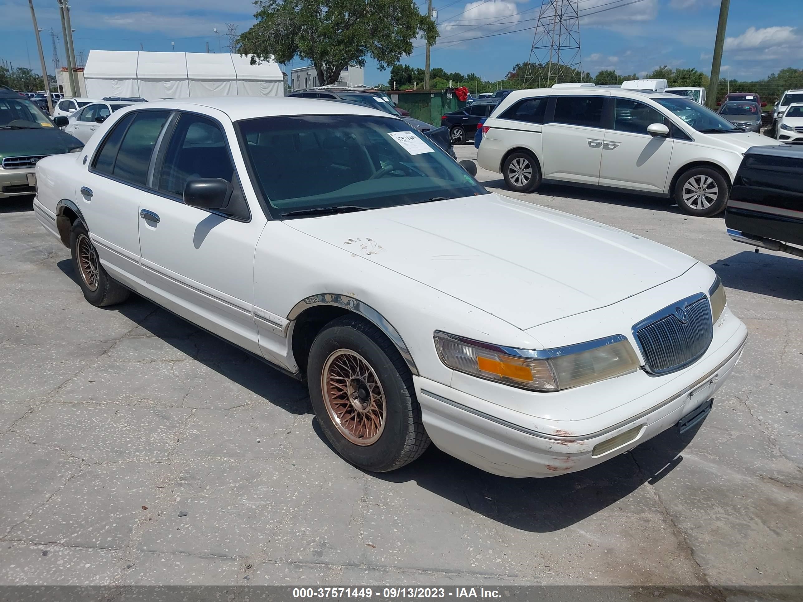 MERCURY GRAND MARQUIS 1995 2melm75w3sx684987