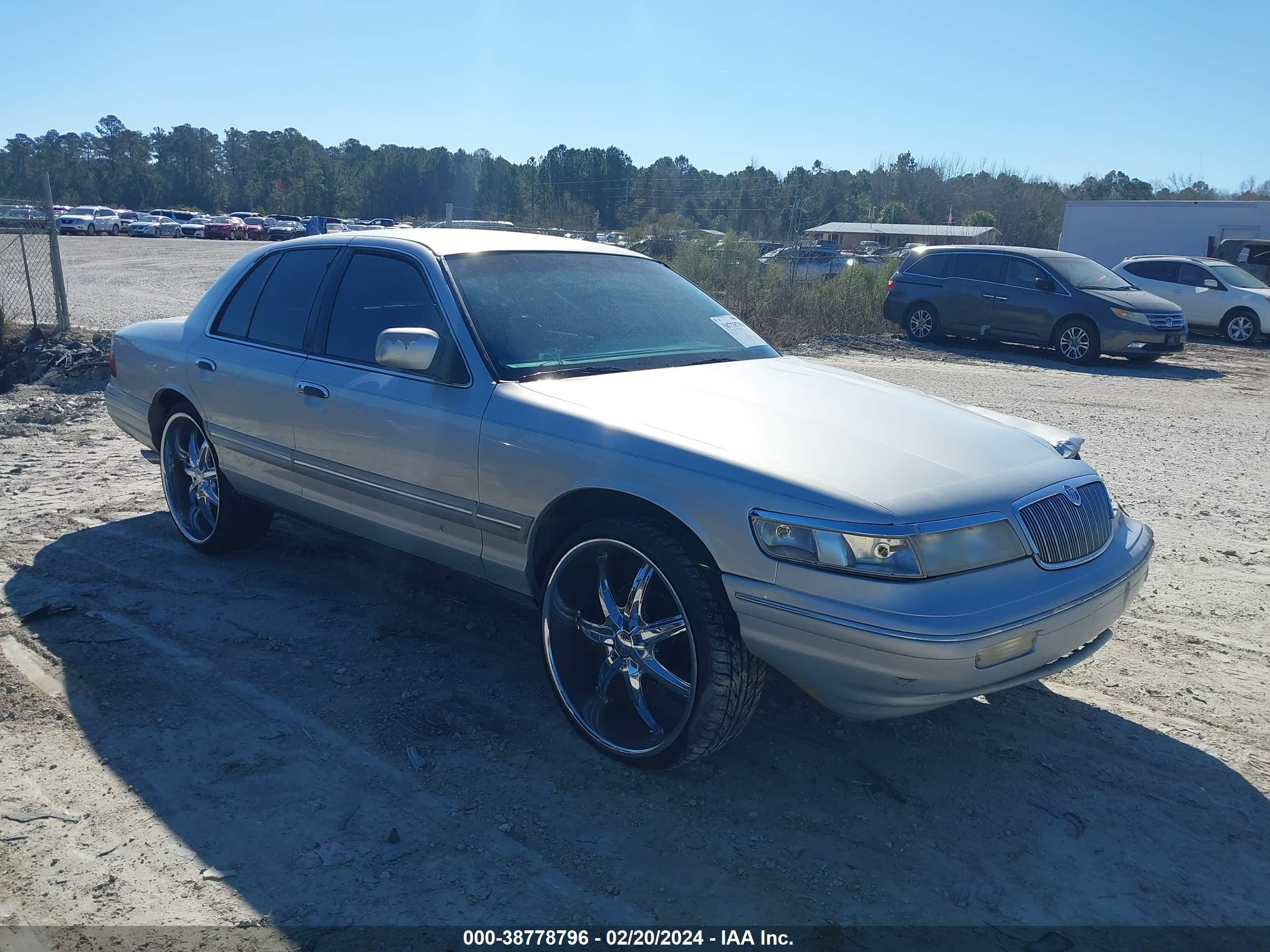 MERCURY GRAND MARQUIS 1997 2melm75w5vx718271