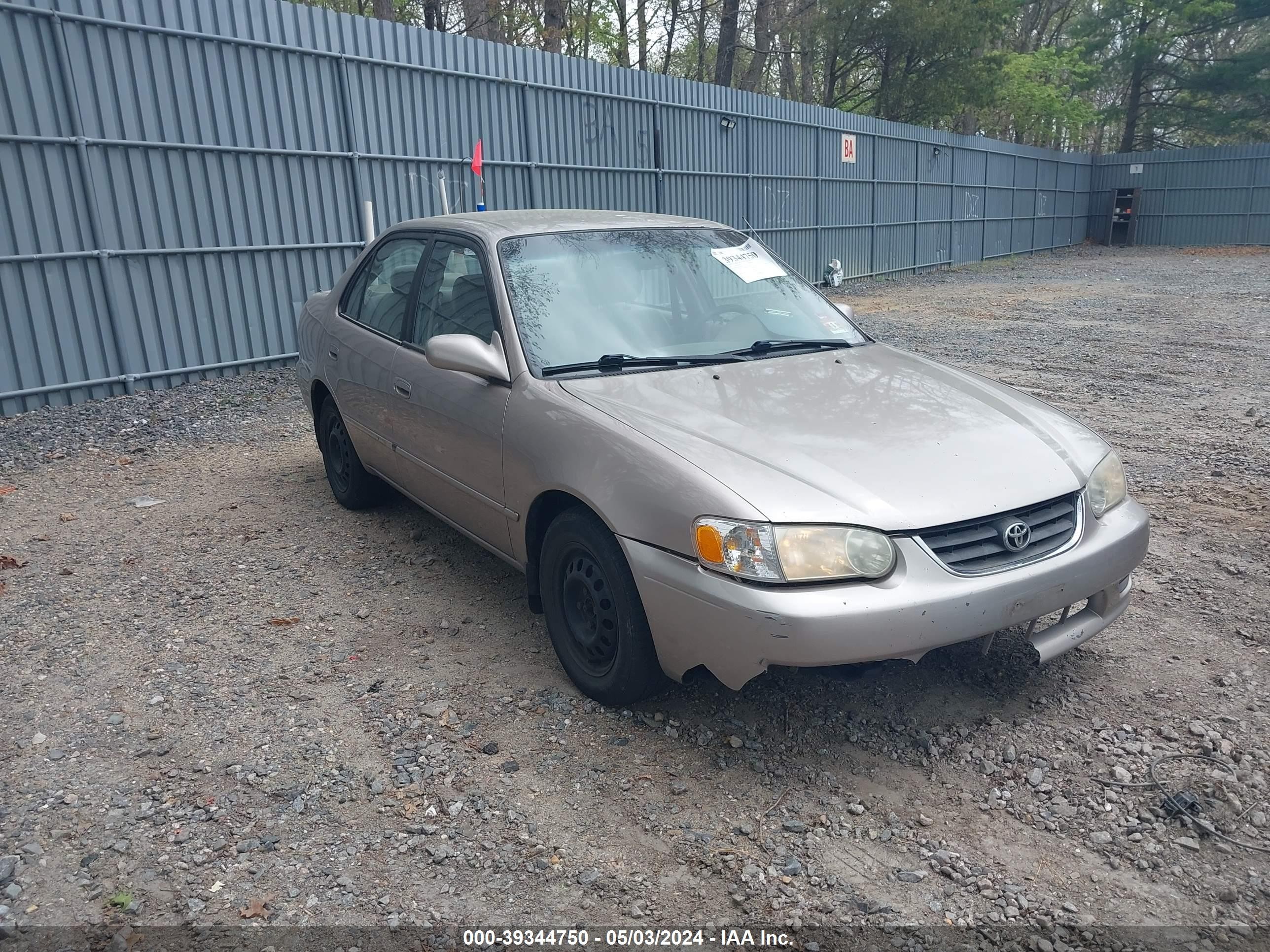 TOYOTA COROLLA 2002 2t1br12e92c567135