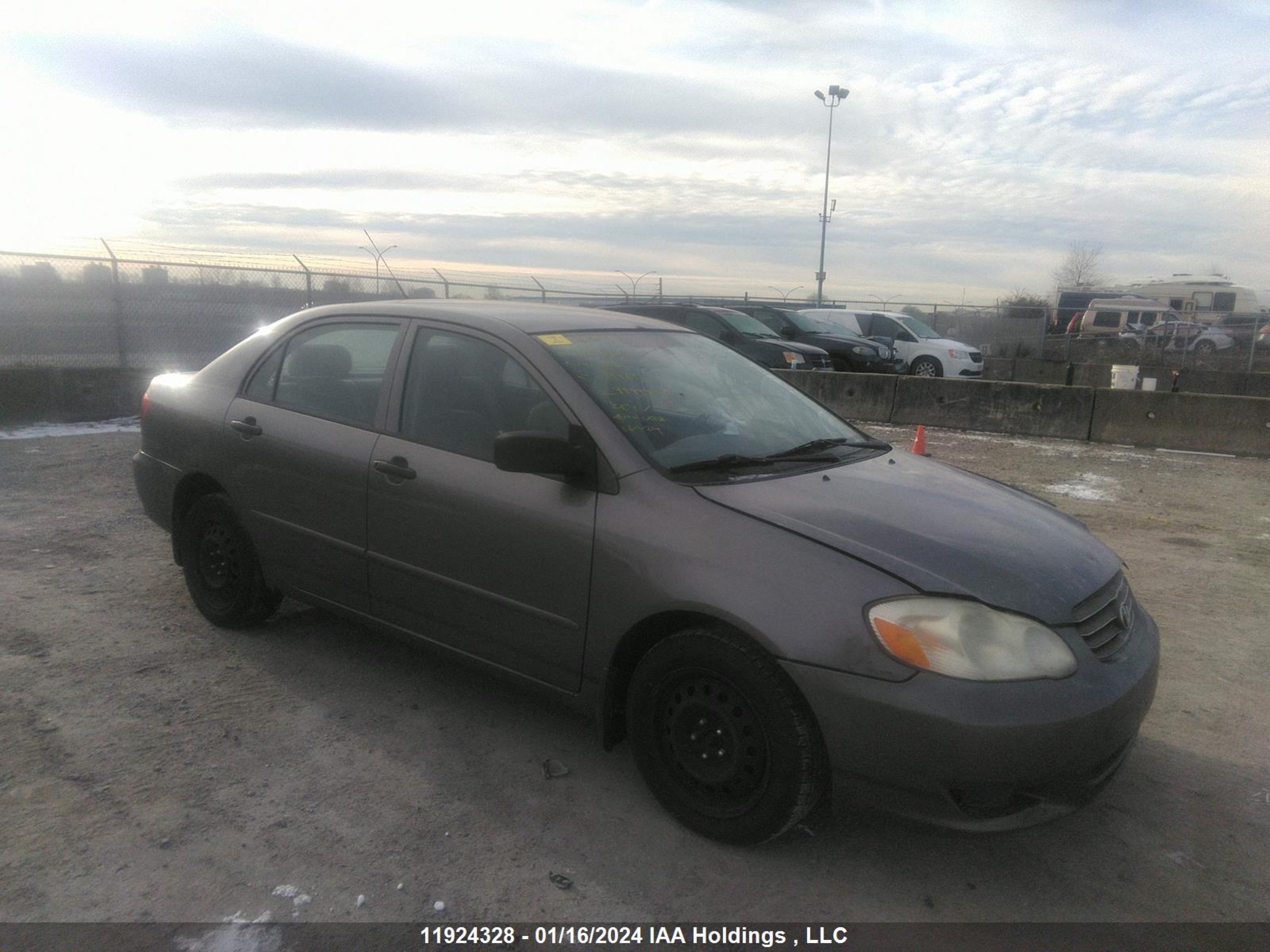 TOYOTA COROLLA 2004 2t1br32e04c819658