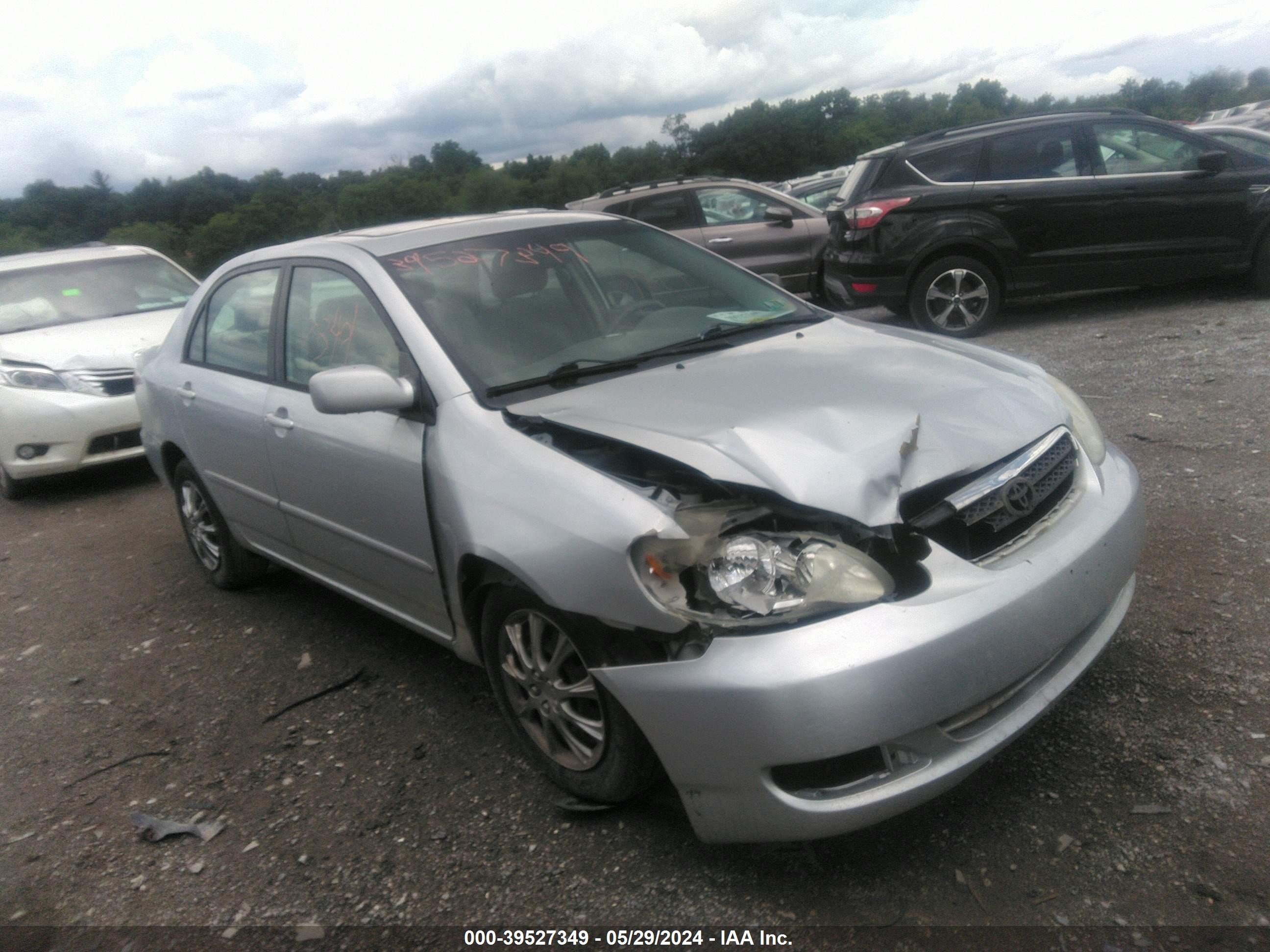 TOYOTA COROLLA 2005 2t1br32e05c451127