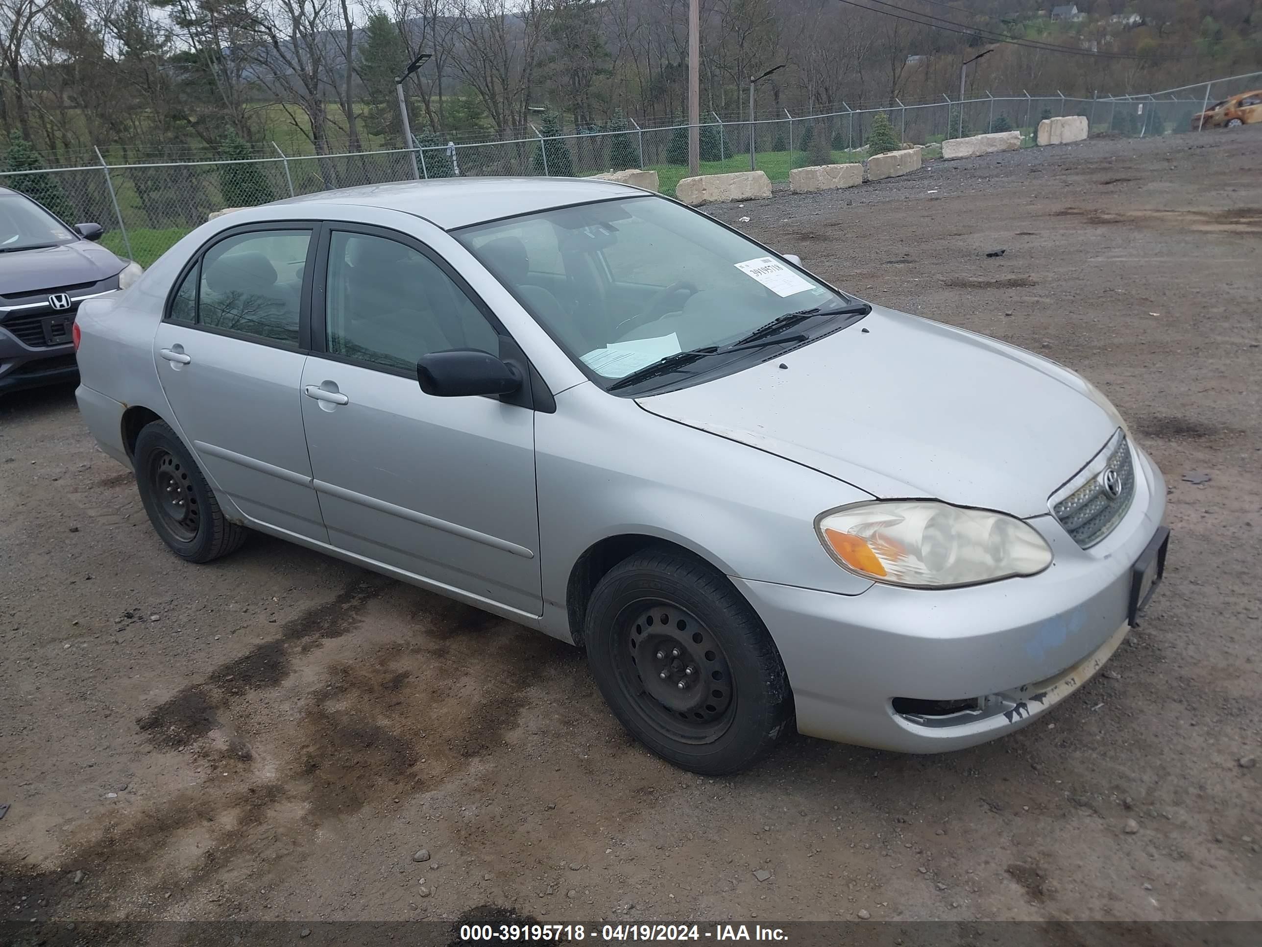 TOYOTA COROLLA 2005 2t1br32e45c411679