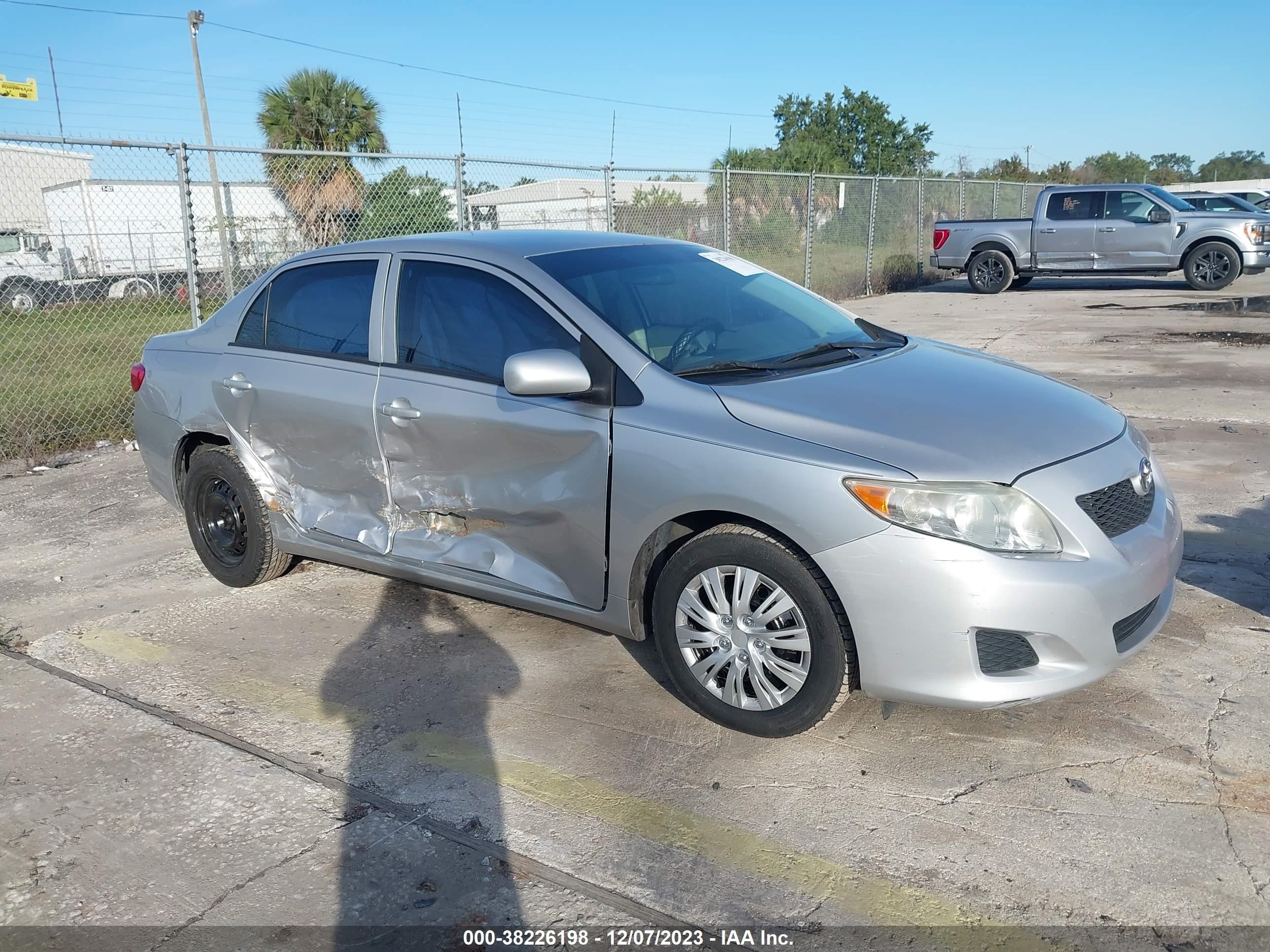 TOYOTA COROLLA 2009 2t1bu40e79c188423