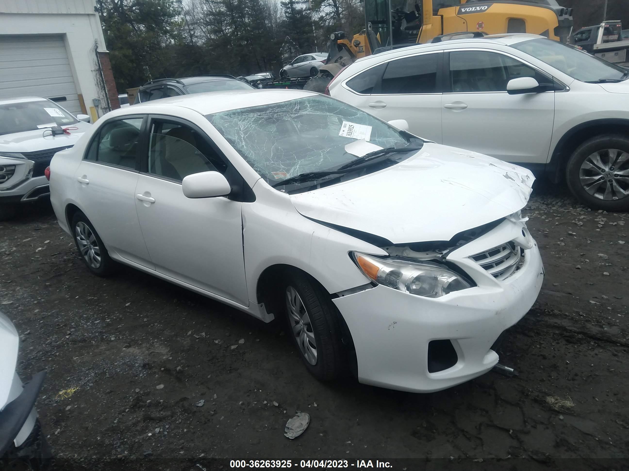 TOYOTA COROLLA 2013 2t1bu4ee0dc044679