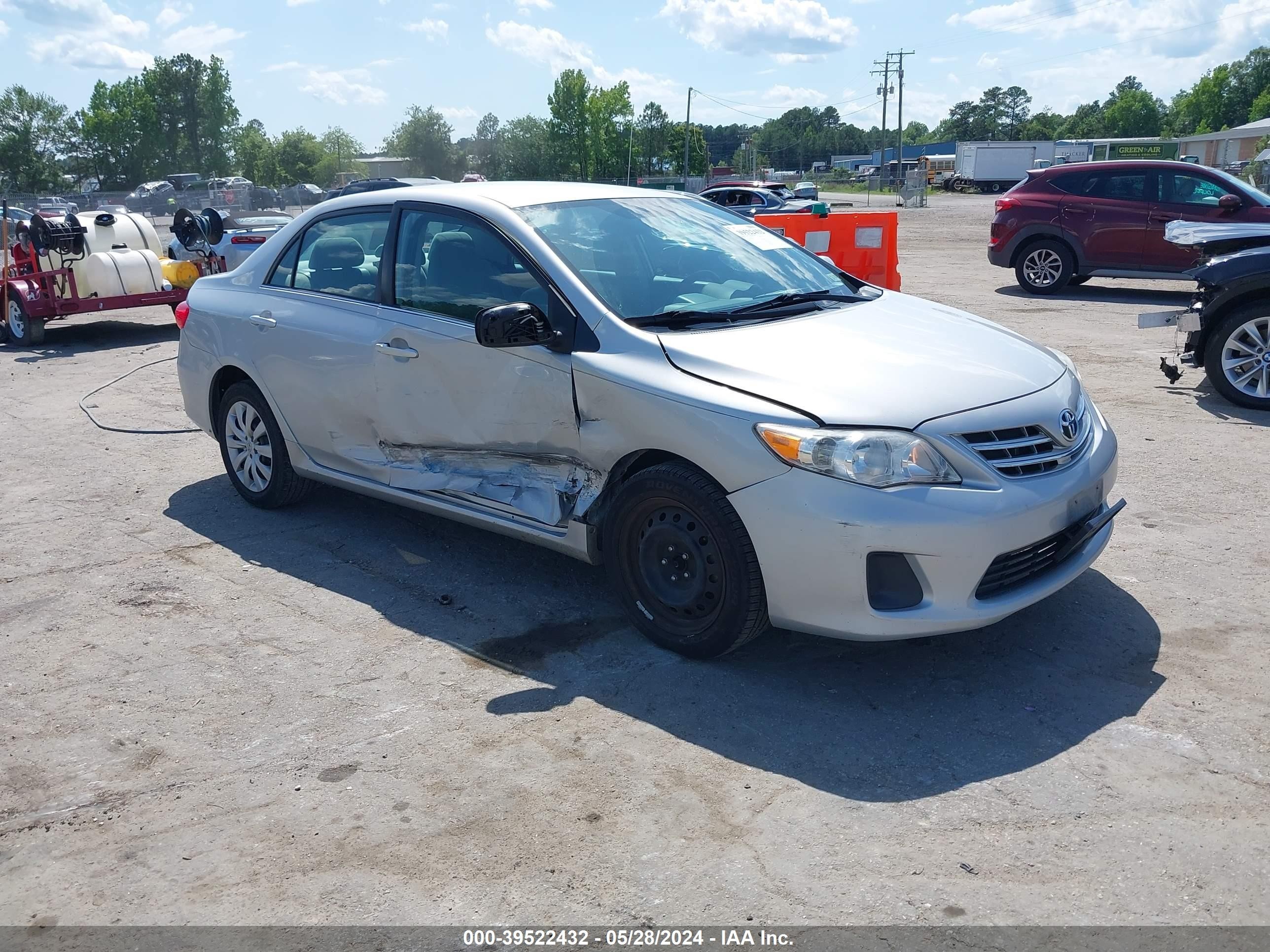 TOYOTA COROLLA 2013 2t1bu4ee0dc047338