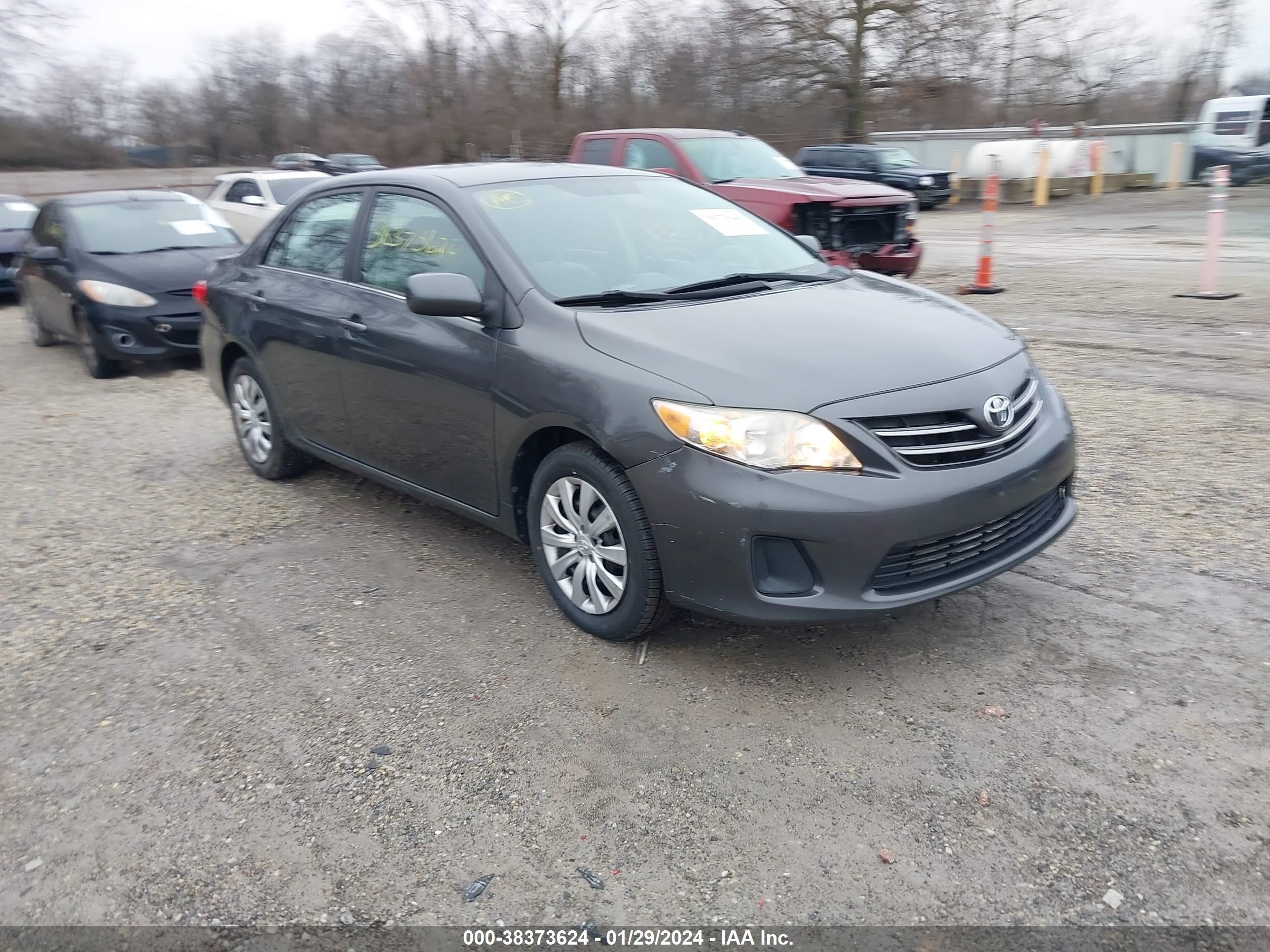 TOYOTA COROLLA 2013 2t1bu4ee0dc968572