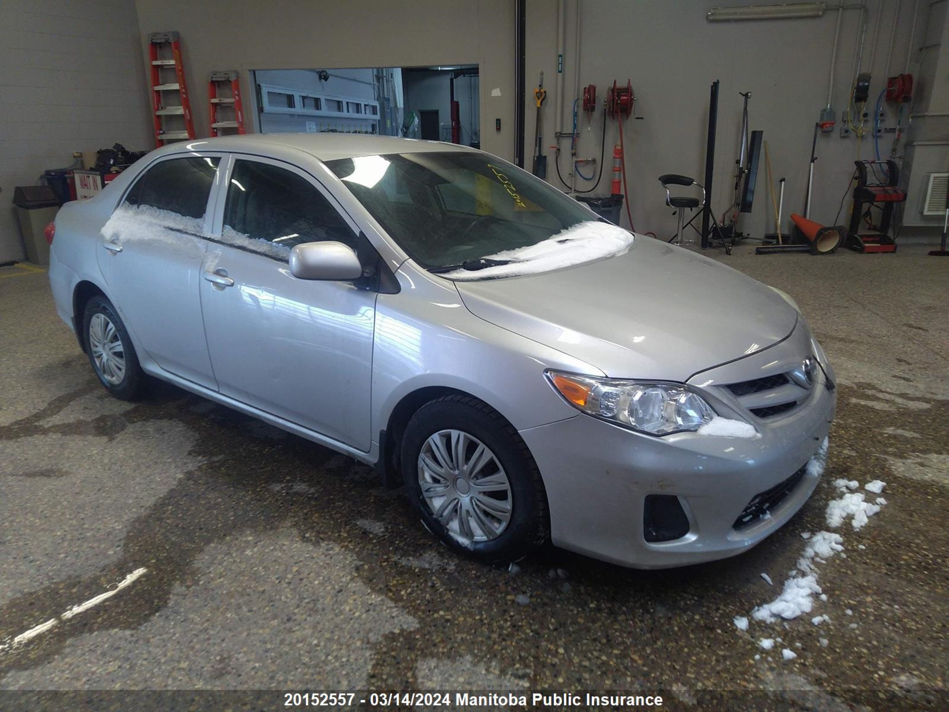 TOYOTA COROLLA 2011 2t1bu4ee1bc586399