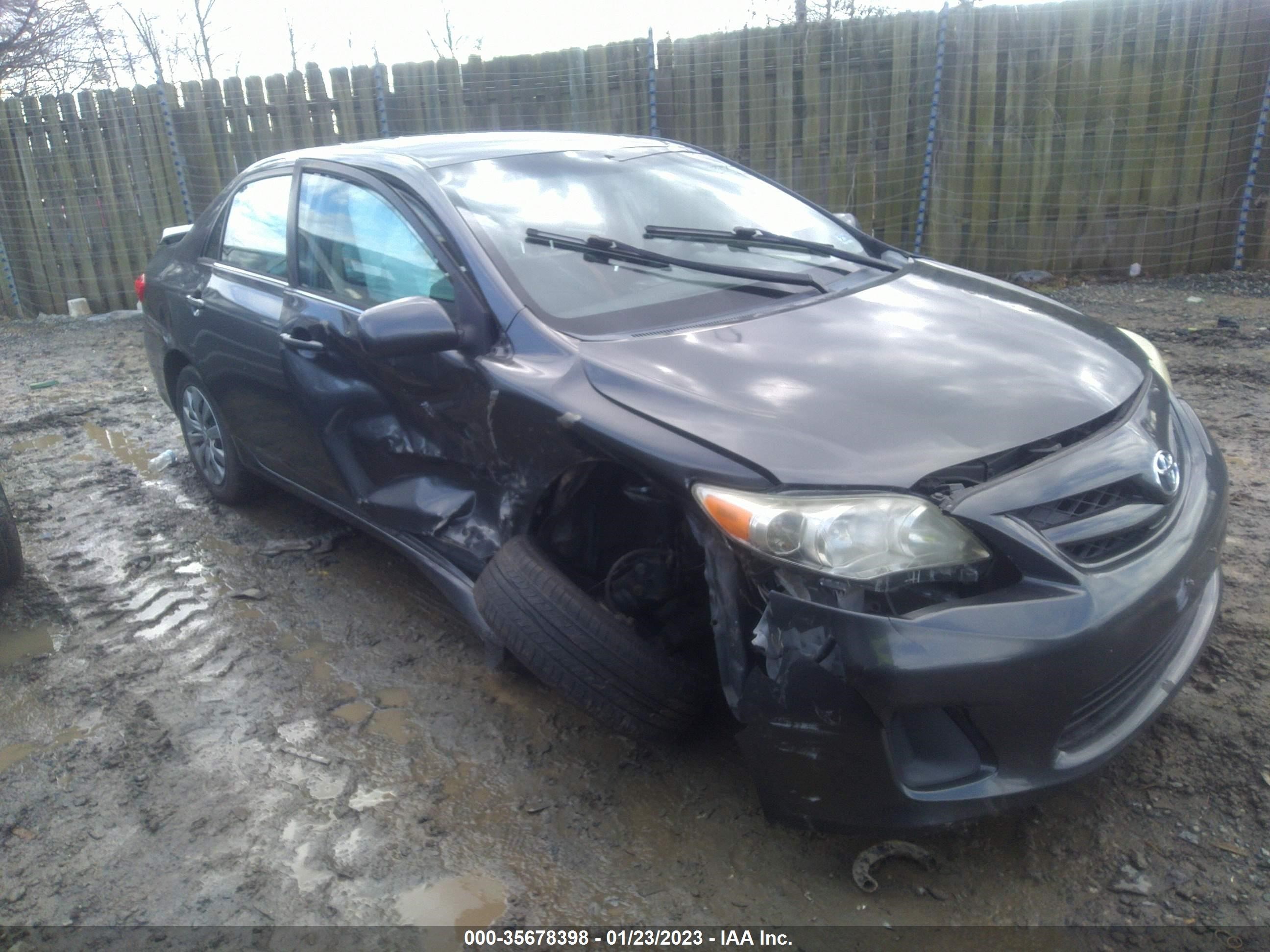 TOYOTA COROLLA 2013 2t1bu4ee1dc045856