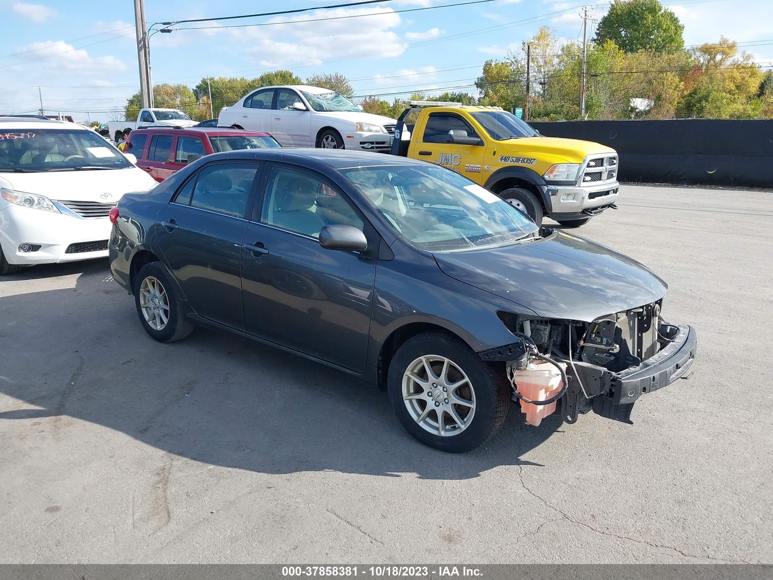 TOYOTA COROLLA 2013 2t1bu4ee2dc032128