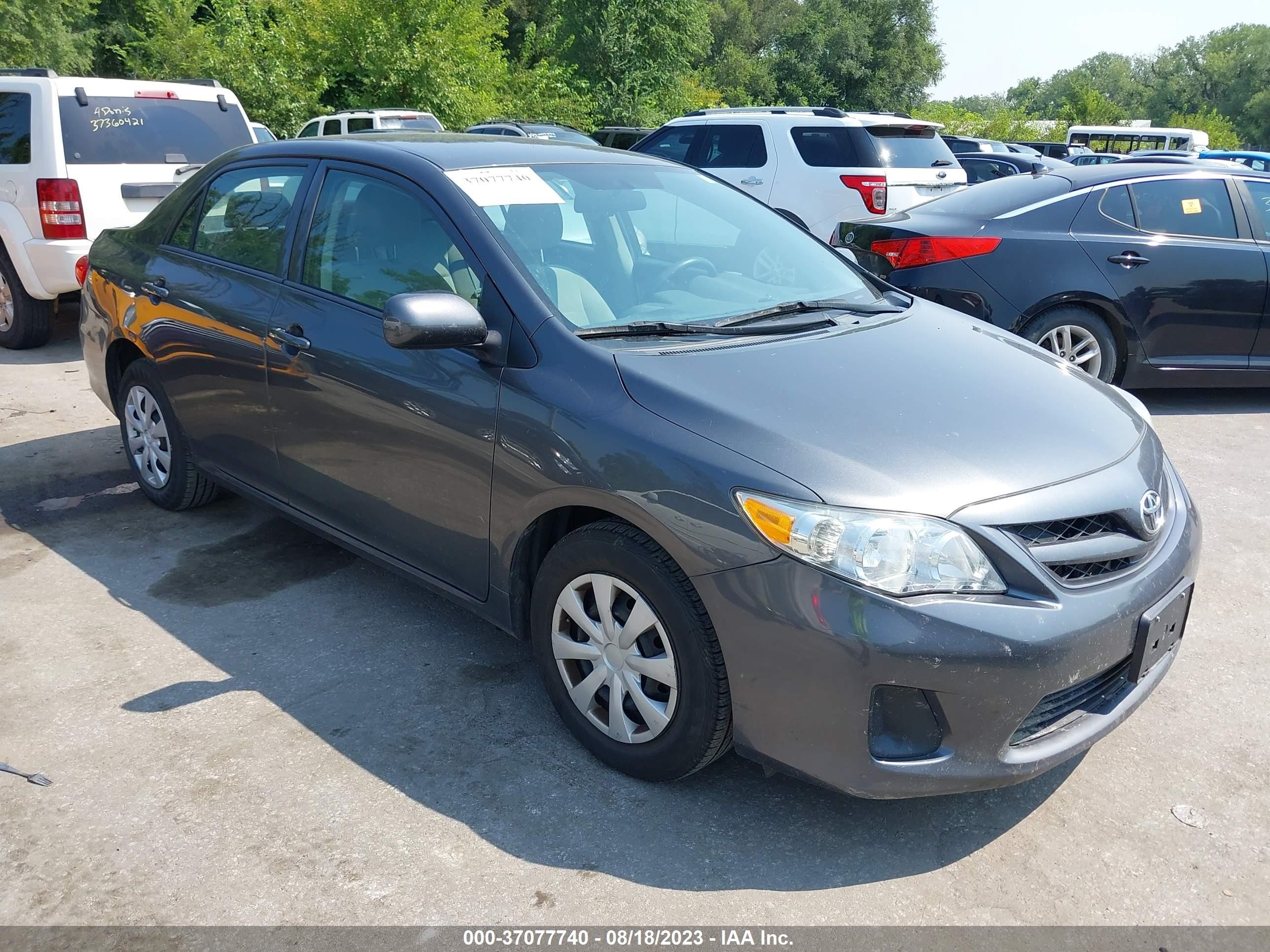 TOYOTA COROLLA 2013 2t1bu4ee3dc018321