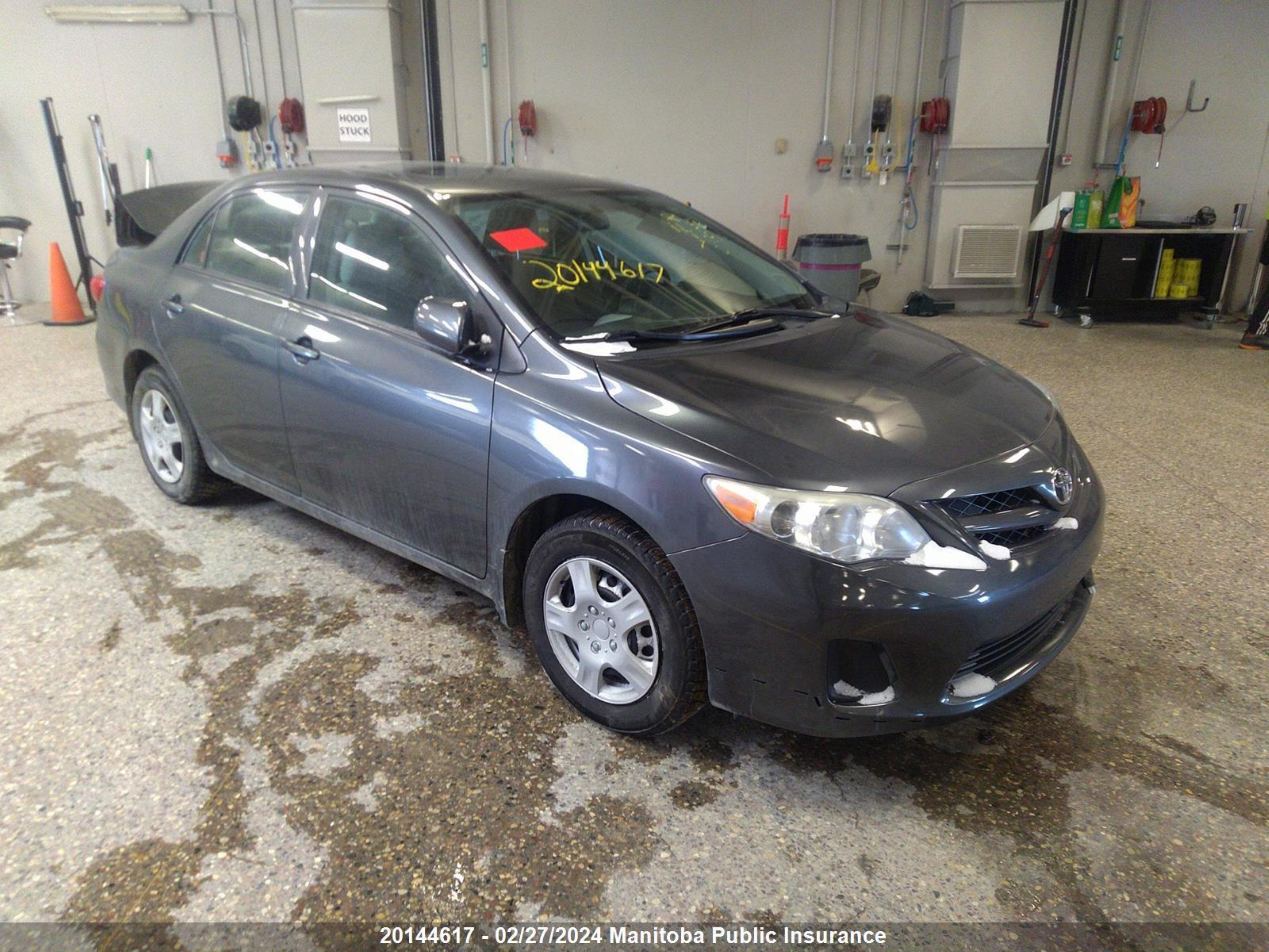 TOYOTA COROLLA 2013 2t1bu4ee3dc942922