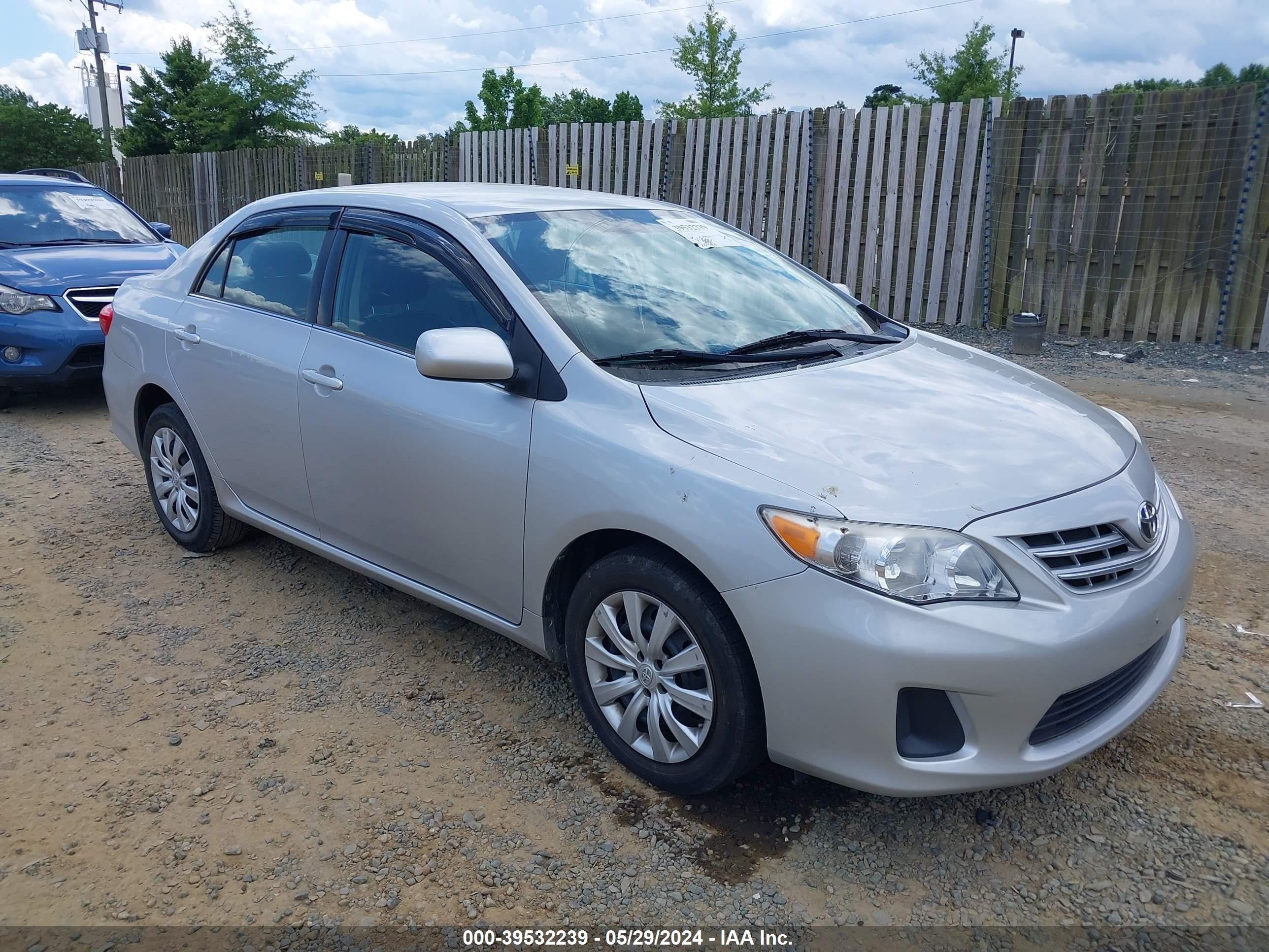 TOYOTA COROLLA 2013 2t1bu4ee4dc077944