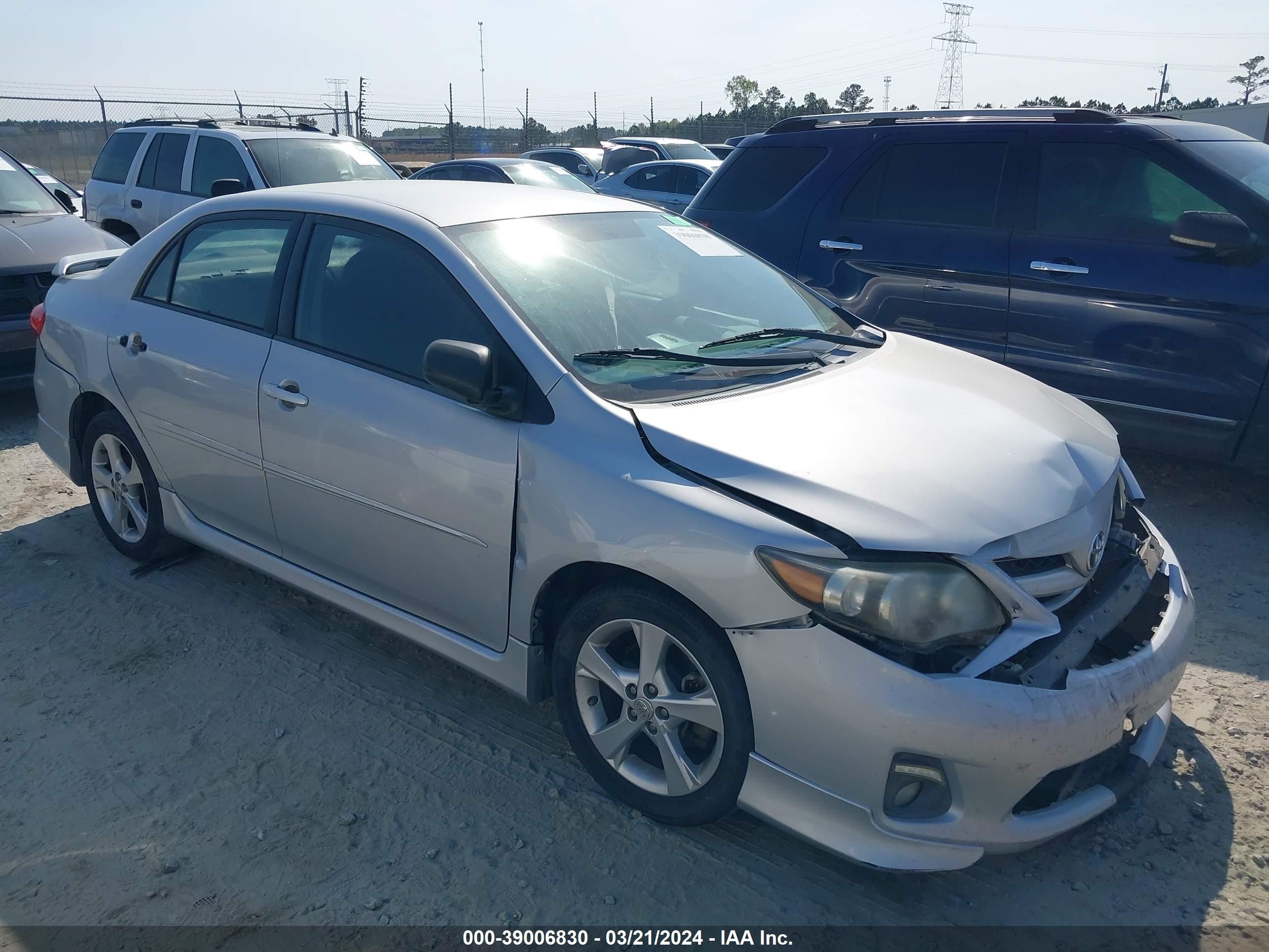 TOYOTA COROLLA 2013 2t1bu4ee4dc967604