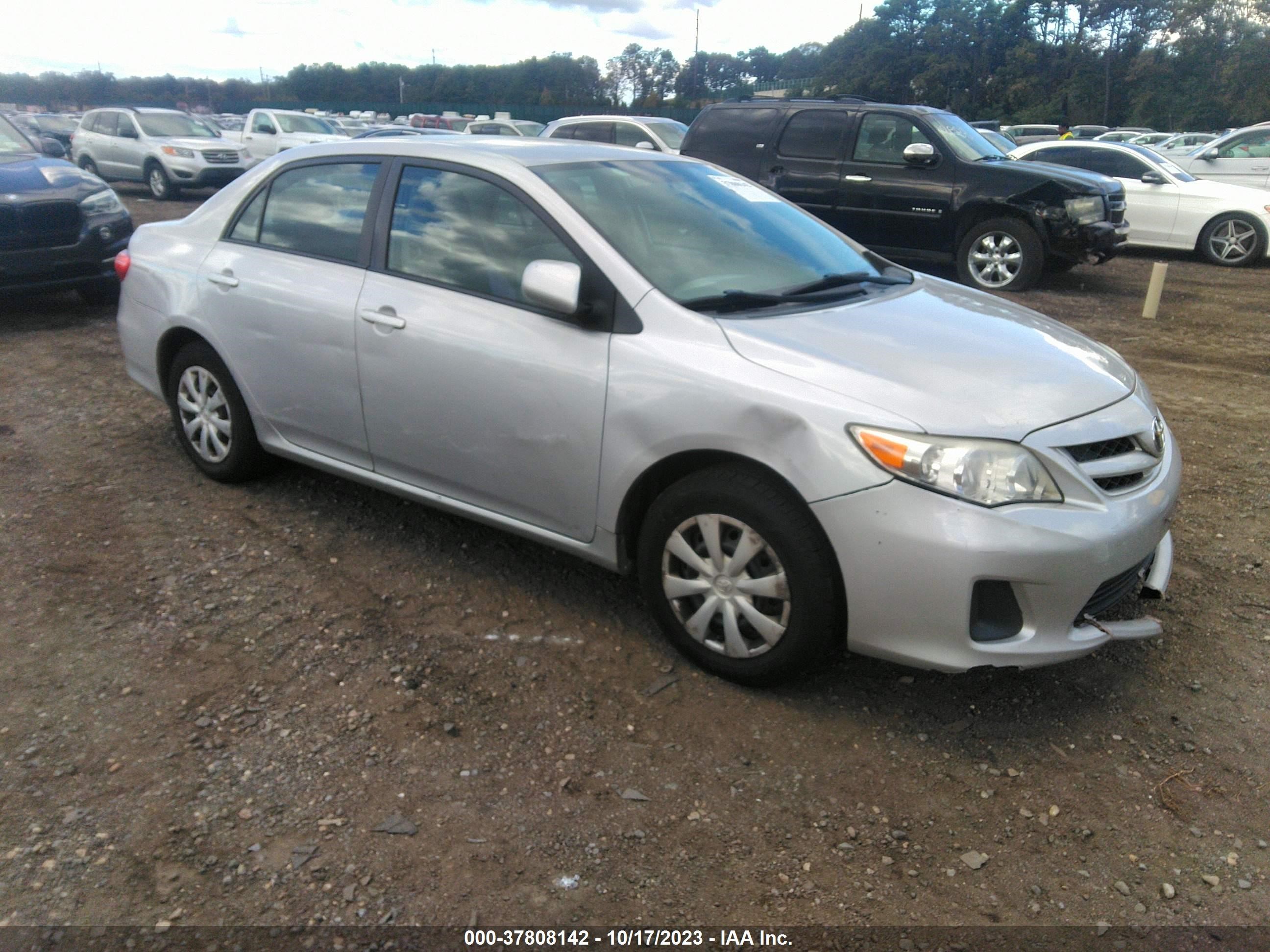 TOYOTA COROLLA 2011 2t1bu4ee5bc643784