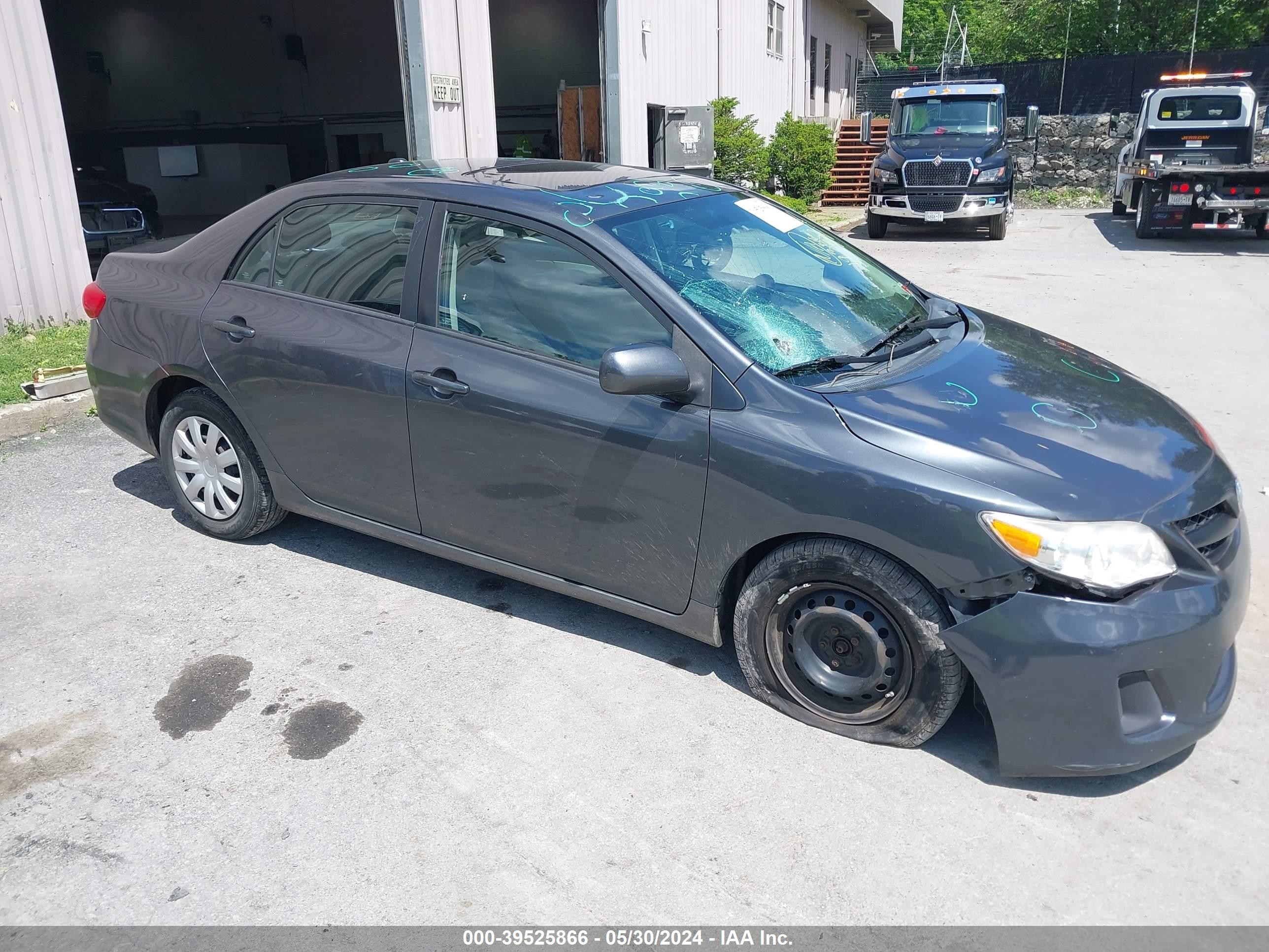 TOYOTA COROLLA 2011 2t1bu4ee5bc660116