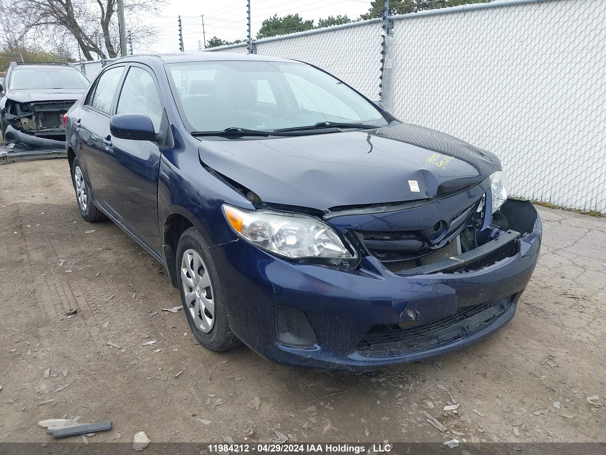 TOYOTA COROLLA 2013 2t1bu4ee5dc932375