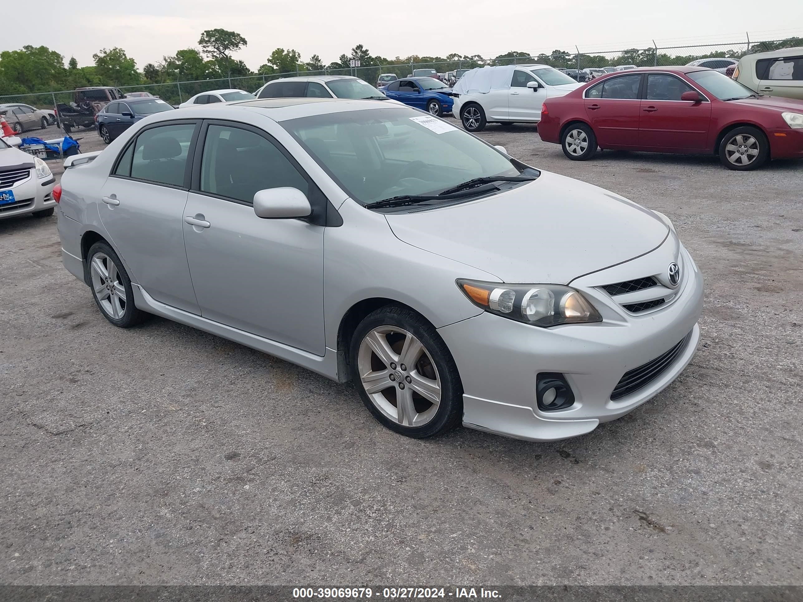 TOYOTA COROLLA 2013 2t1bu4ee5dc991247