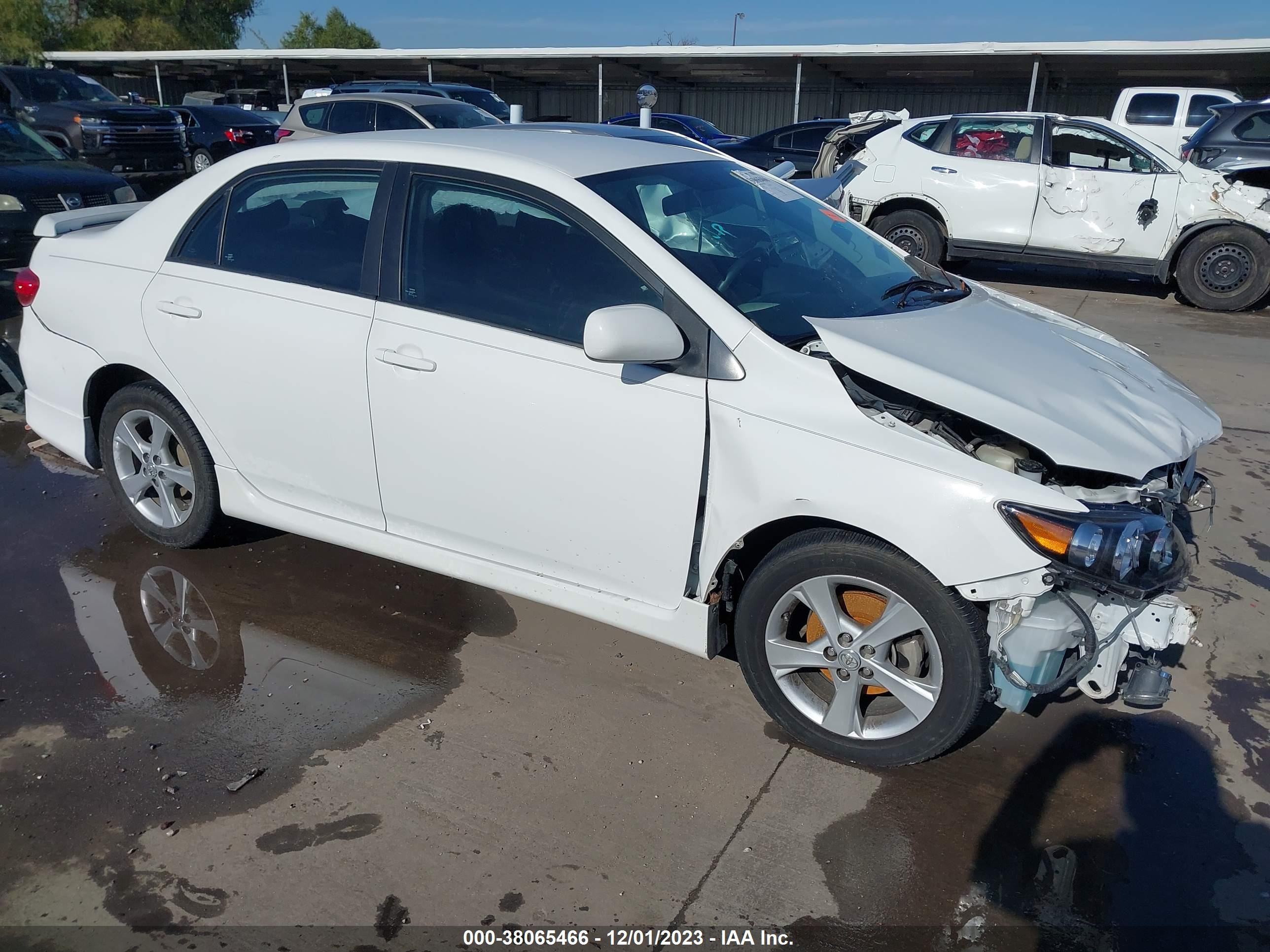 TOYOTA COROLLA 2011 2t1bu4ee6bc698356