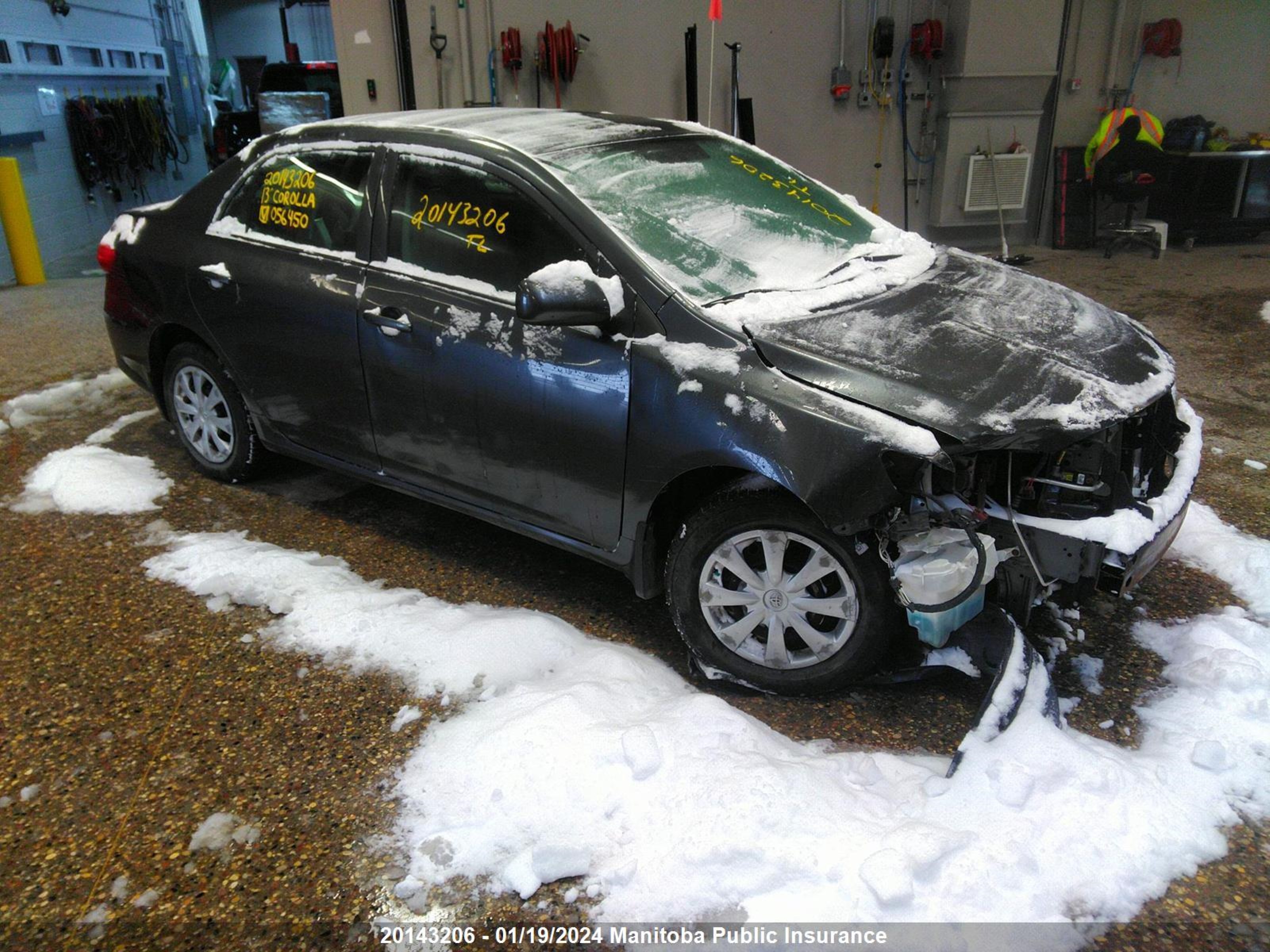 TOYOTA COROLLA 2013 2t1bu4ee6dc056450