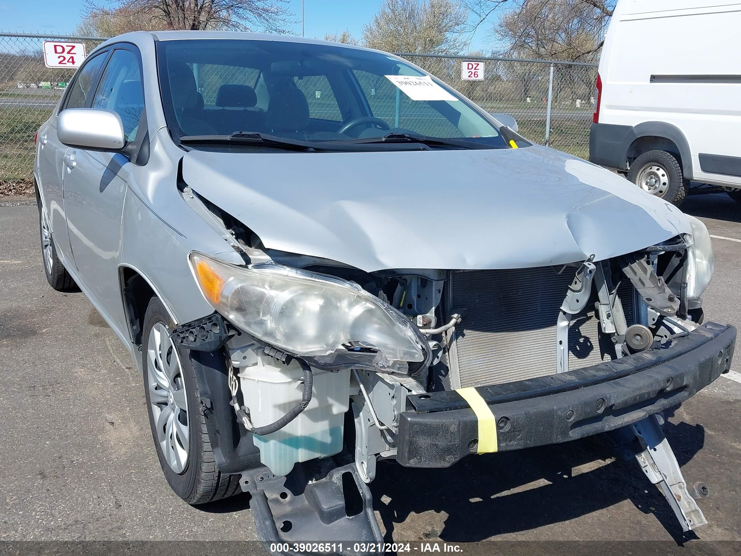 TOYOTA COROLLA 2013 2t1bu4ee6dc068937