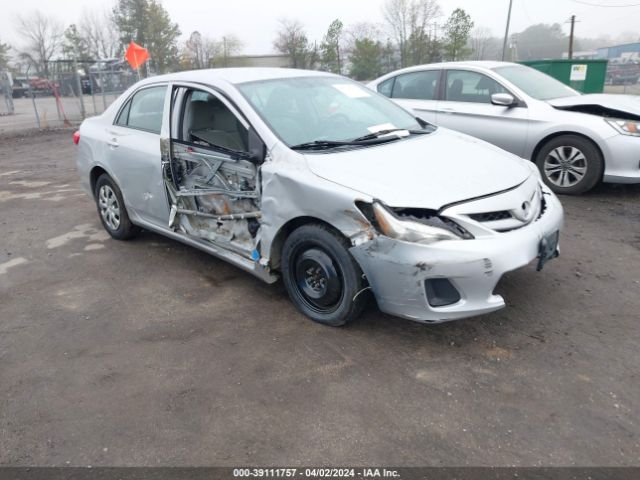 TOYOTA COROLLA 2013 2t1bu4ee6dc073068