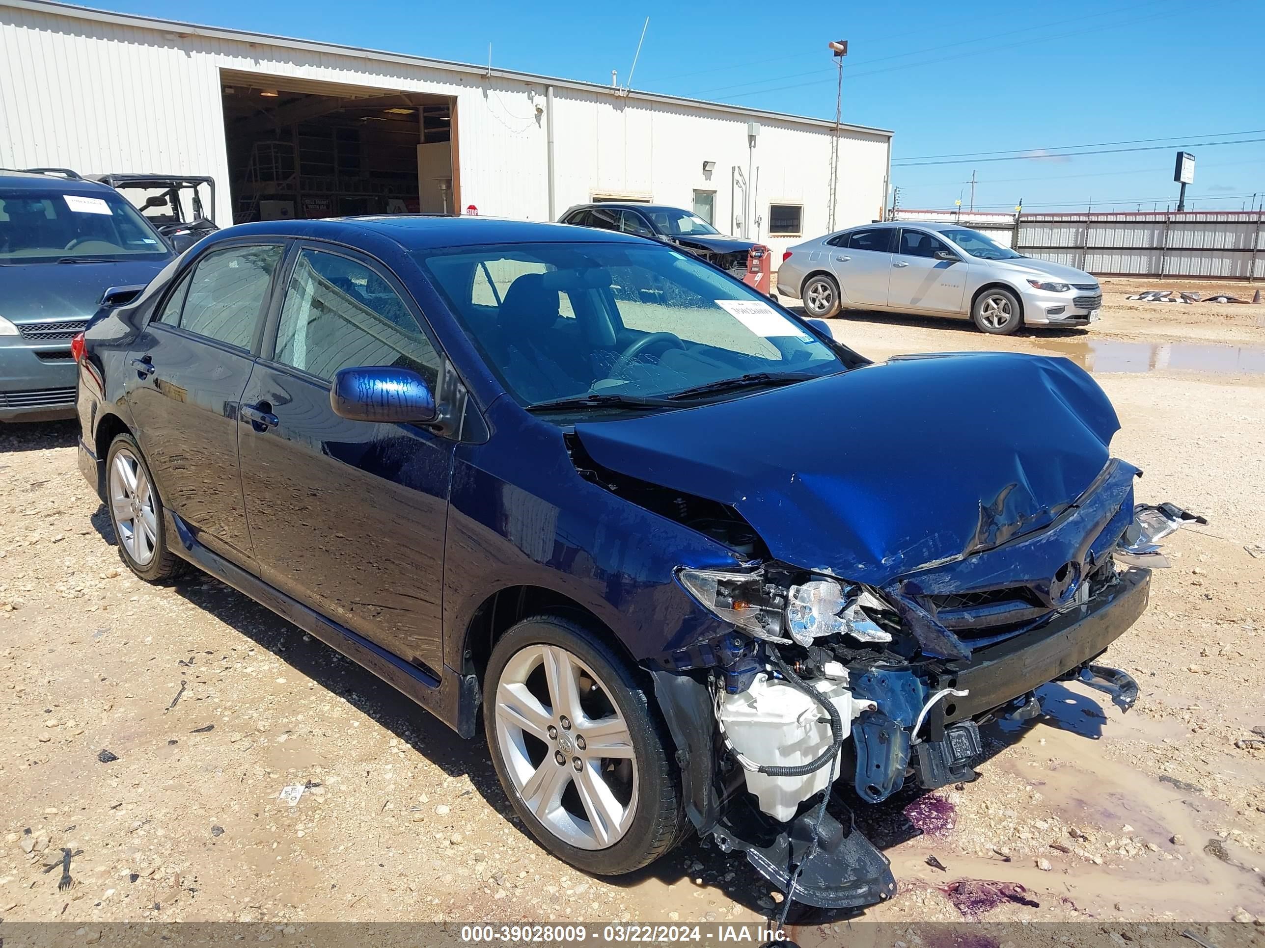 TOYOTA COROLLA 2013 2t1bu4ee6dc122768